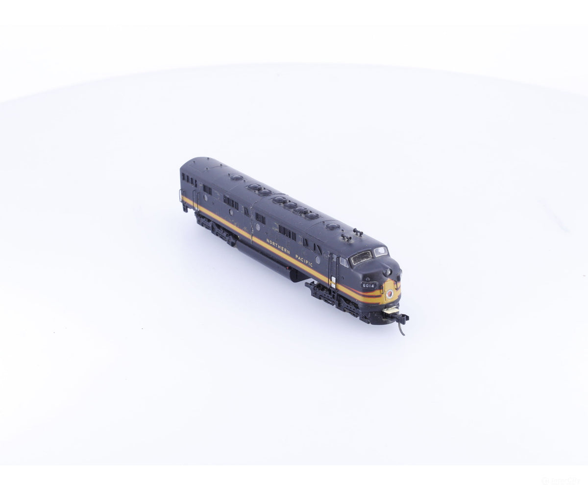 Precision Craft Models 643 N E7A Diesel Locomotive Northern Pacific (NP) 6014 Analog DC - Locomotives