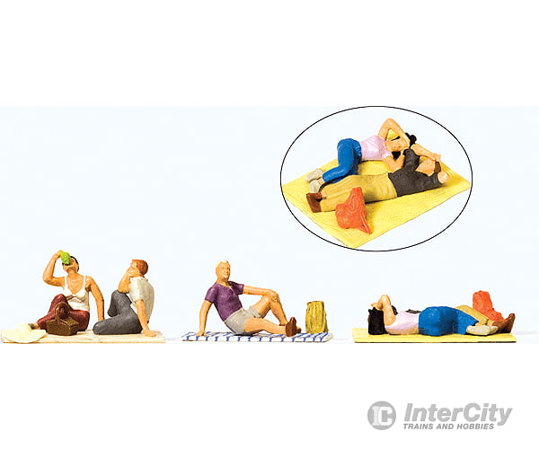 Preiser Ho 10618 Pedestrians Taking A Rest -- 2 Couples On Blankets Man Blanket W/Bag Figures
