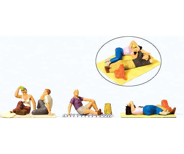 Preiser Ho 10618 Pedestrians Taking A Rest -- 2 Couples On Blankets Man Blanket W/Bag Figures