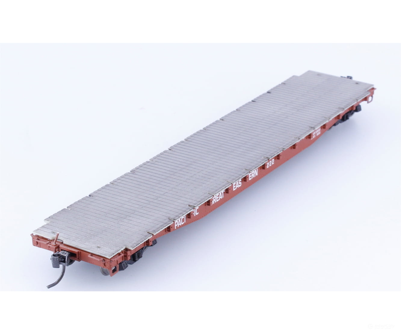 Proto 2000 C101735 HO 53’ 6’’ AAR 50 Ton Flat Car Pacific Great Eastern (PGE) 1222 - Freight Cars