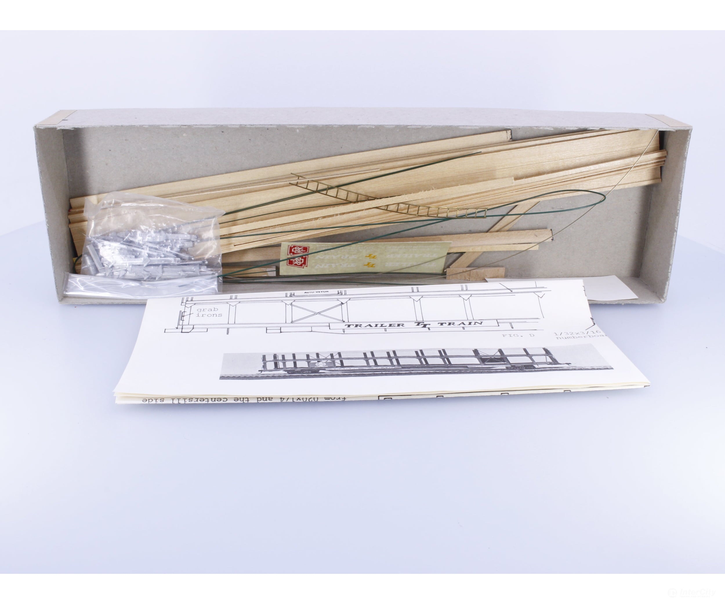 Quality Craft Models 319 HO Tri Level Auto Rack Kit Pennsylvania (PRR) - Freight Cars
