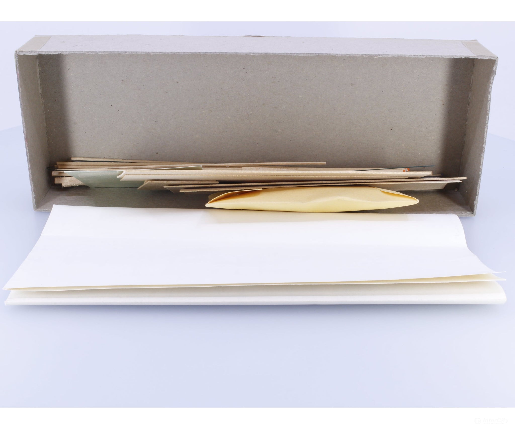 Quality Craft Models C-1 HO Bathtub Gondola Kit Canadian Pacific (CP) - Freight Cars