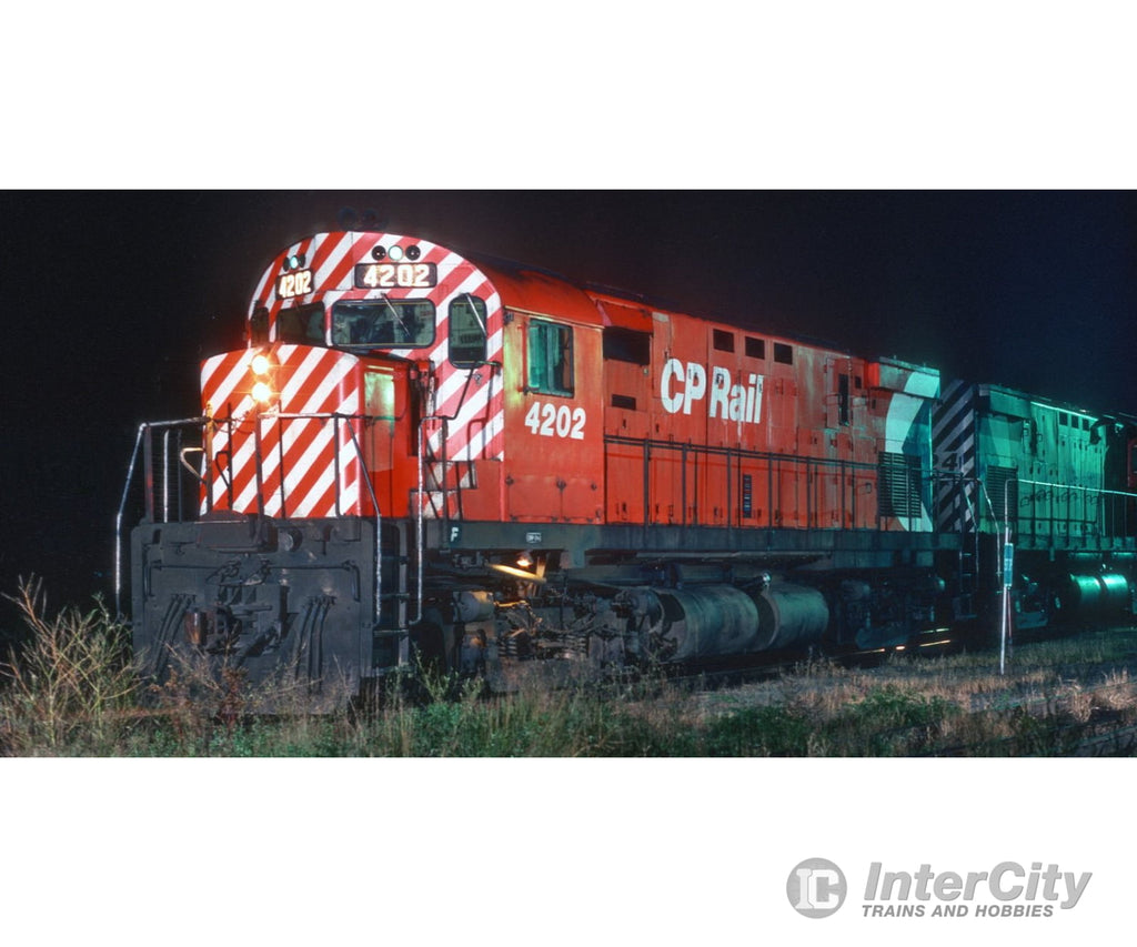 Rapido 045014 HO MLW C-424 (DC/Silent): CP Rail - Action Red (5’’ Stripes) (DRS-24b): #4217 Locomotives