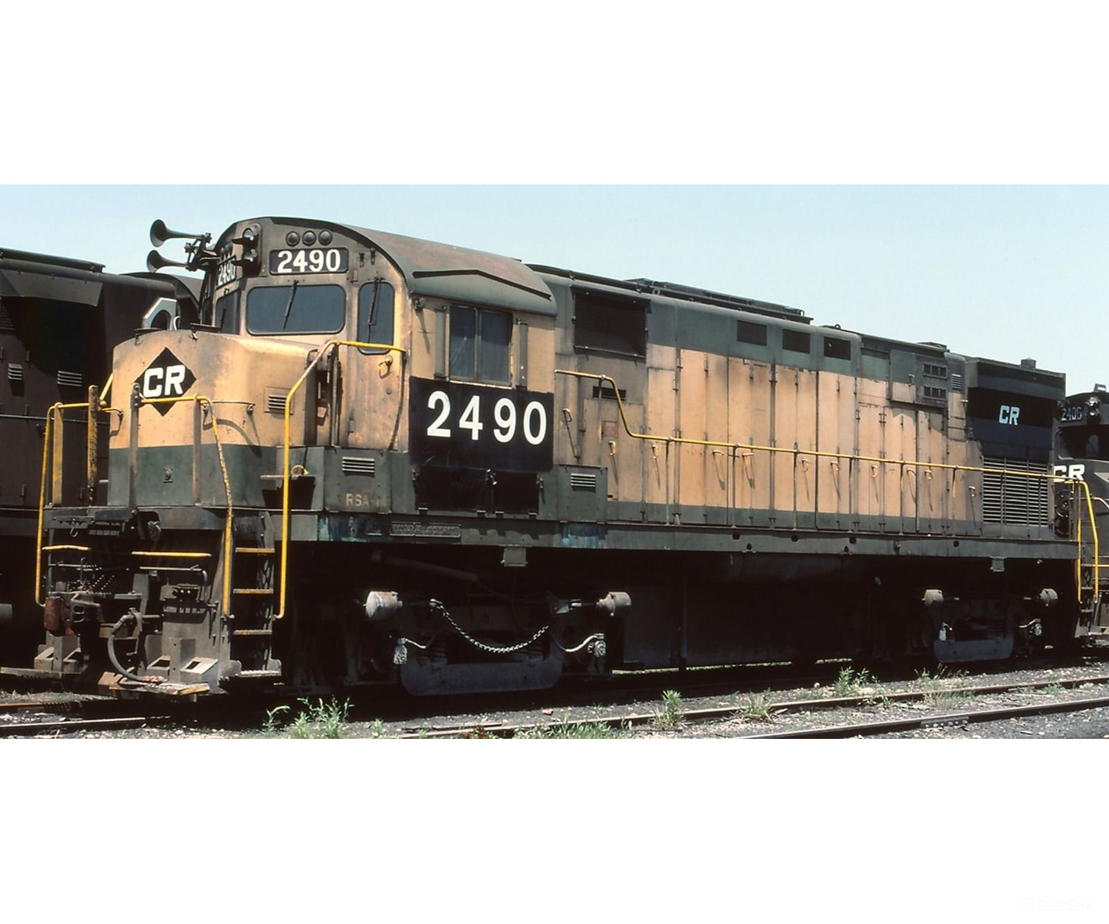 Rapido 045025 HO ALCO C424 (DC/Silent): Conrail - Reading Patch (RSA-14): #2490 Locomotives