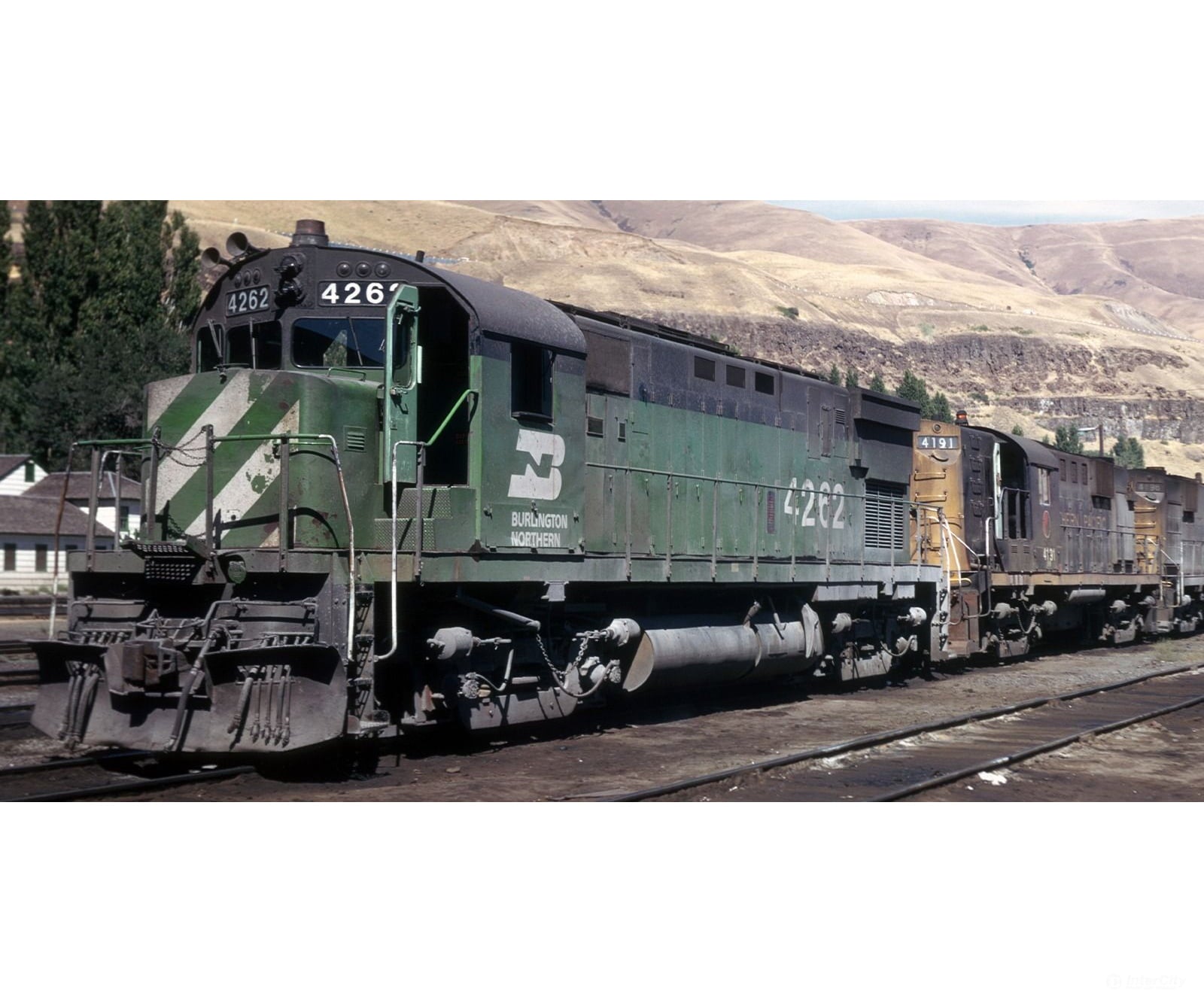 Rapido 045042 HO ALCO C-425 (DC/Silent): Burlington Northern: #4258 Locomotives