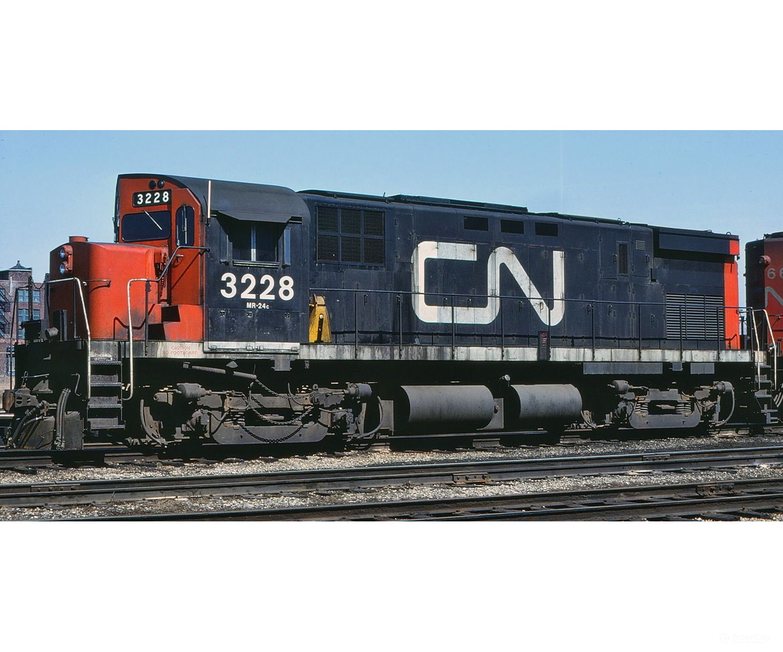 Rapido 045503 HO MLW C-424 (DC/DCC/Sound): CN Rail - Noodle (MR-24c): #3228 - Locomotives