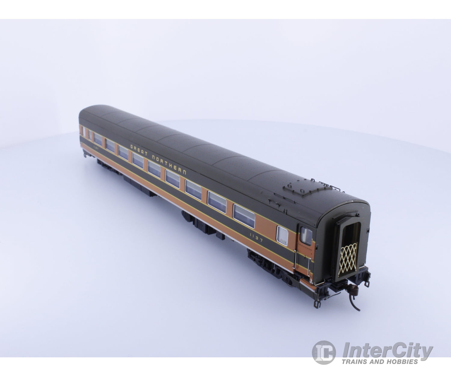 Rapido 100033 HO Lightweight Coach Great Northern (GN) 1137 Passenger Cars
