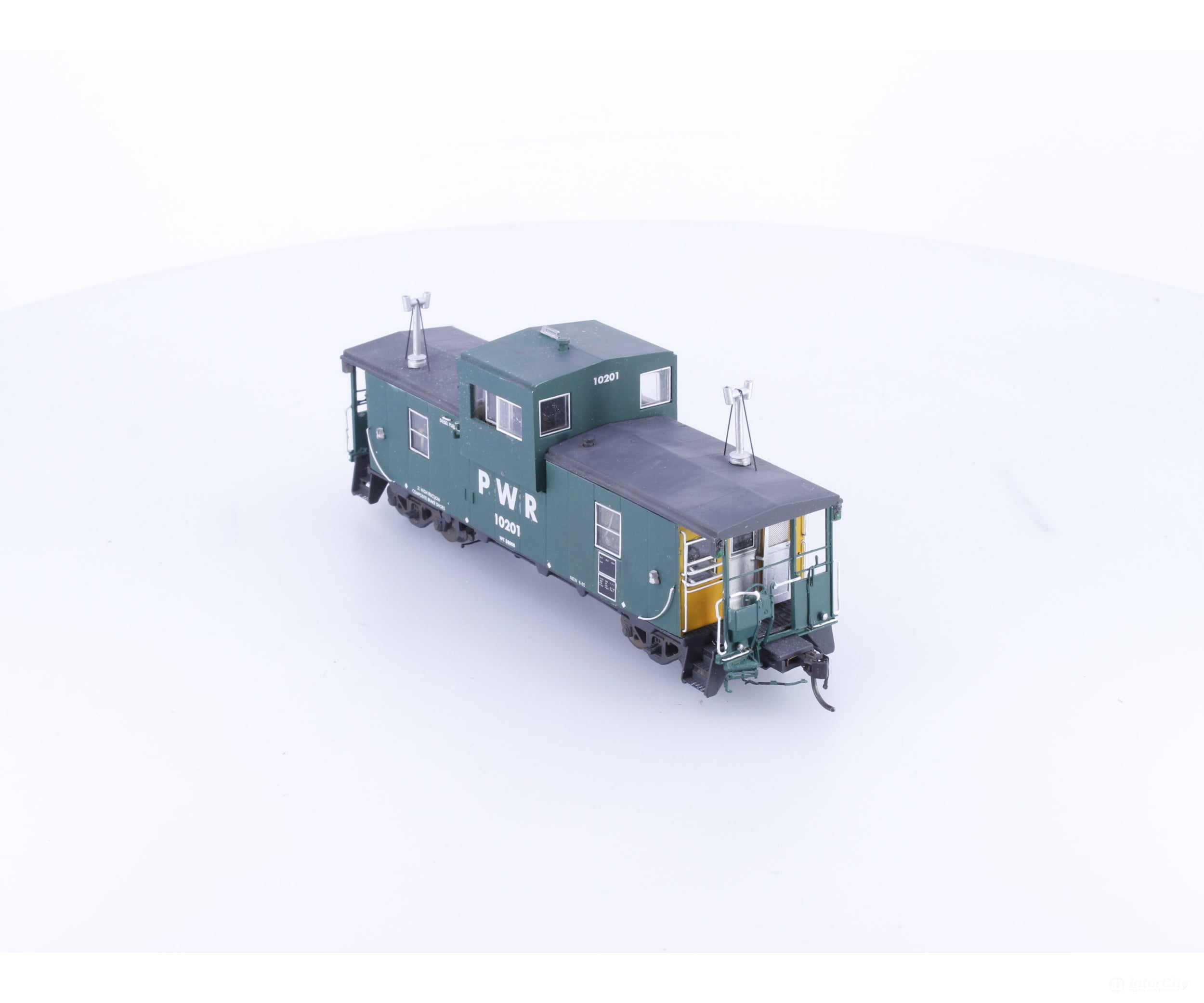 Rapido 10201 HO Angus Wide Vision Caboose Pacific Western Railway (PWR) 10201 - Freight Cars