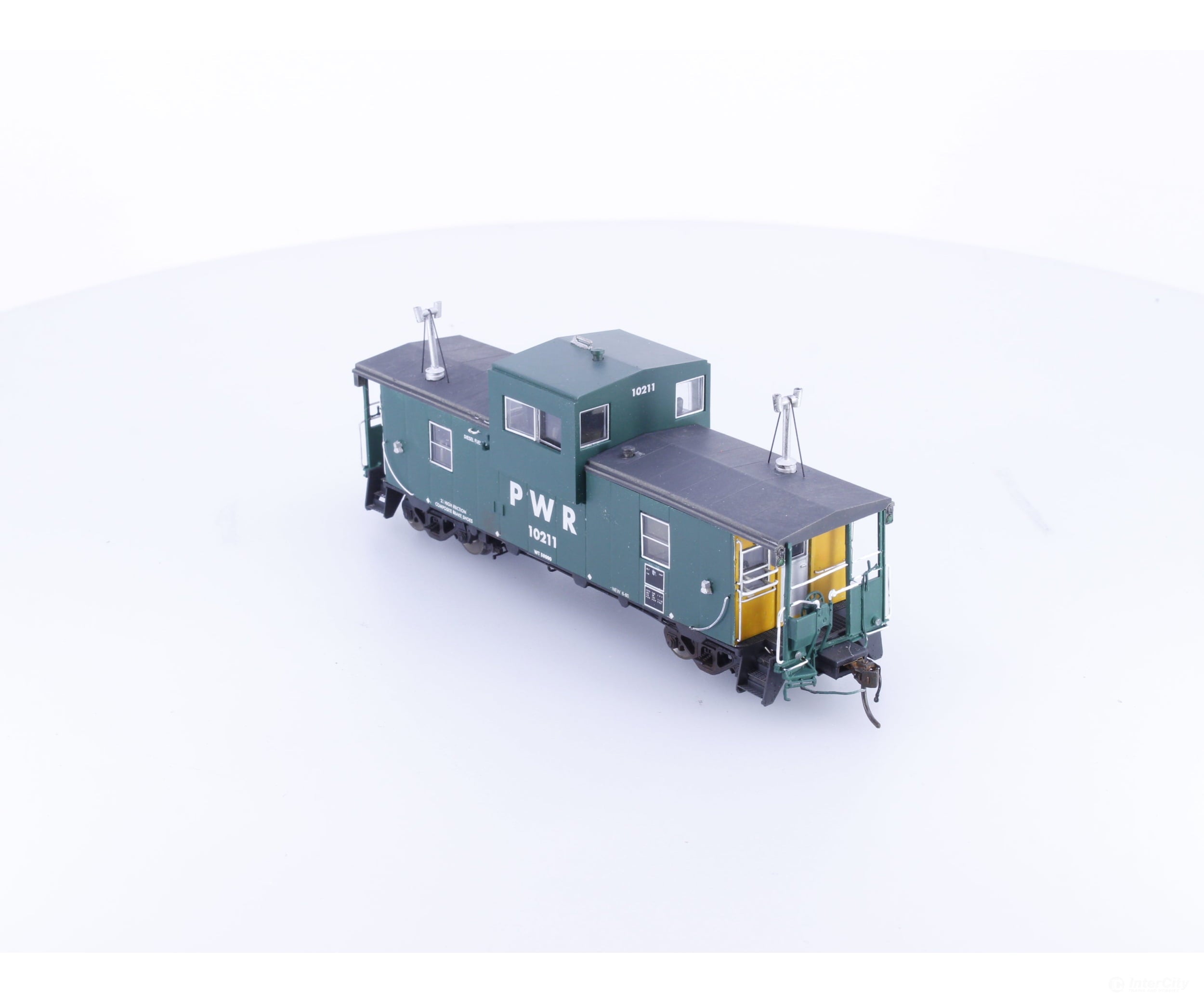 Rapido 10211 HO Angus Wide Vision Caboose Pacific Western Railway (PWR) 10211 - Freight Cars