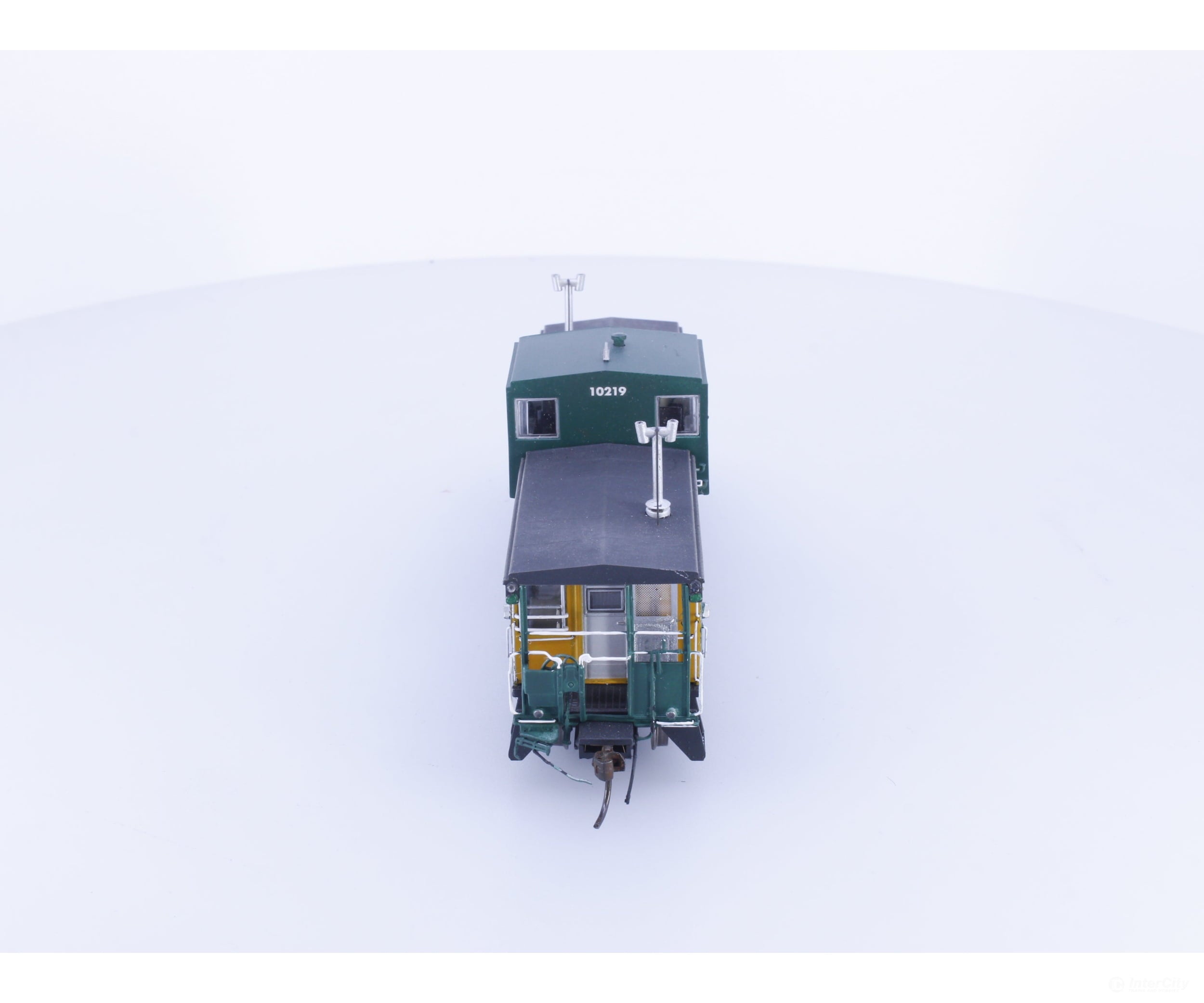 Rapido 10219 HO Angus Wide Vision Caboose Port Washington Railway (PWR) 10219 - Freight Cars