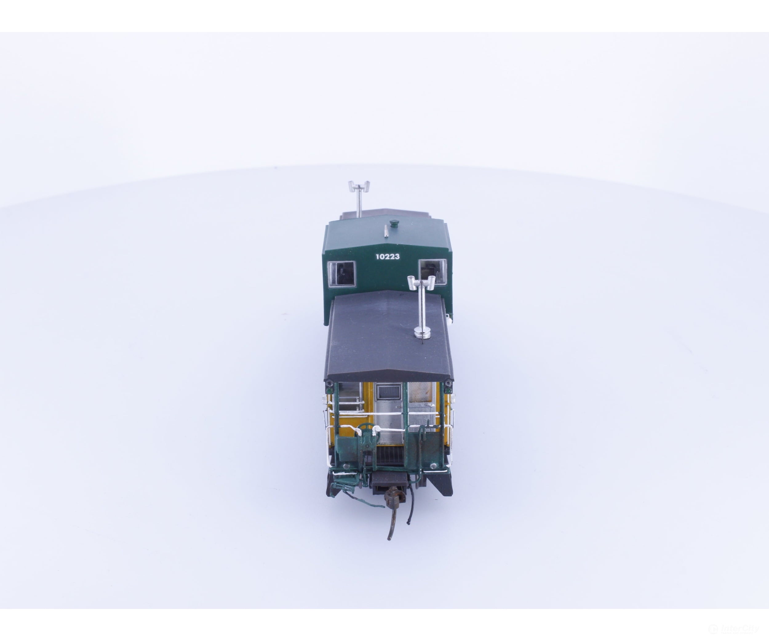 Rapido 10223 HO Angus Wide Vision Caboose Port Washington Railway (PWR) 10223 - Freight Cars