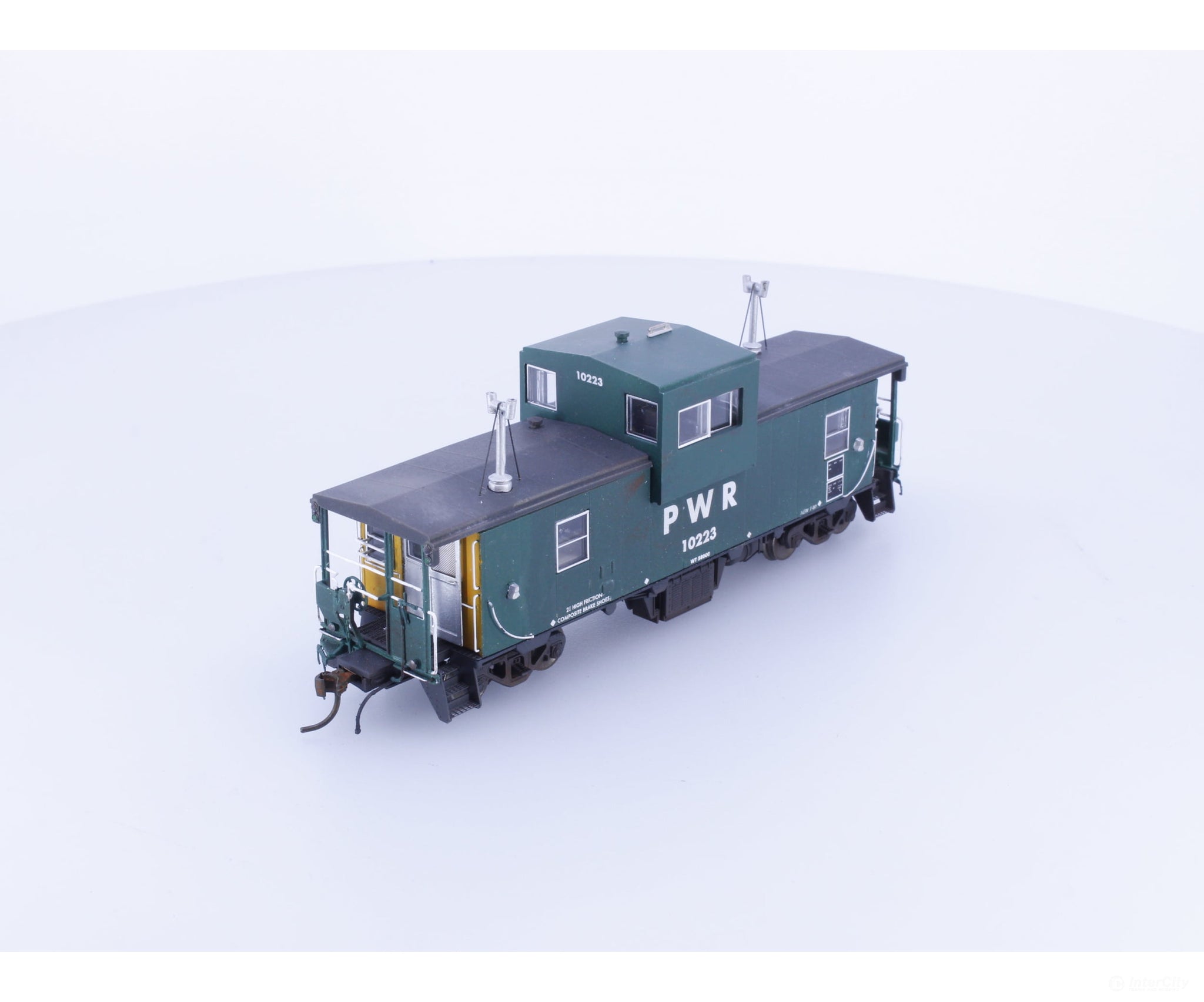 Rapido 10223 HO Angus Wide Vision Caboose Port Washington Railway (PWR) 10223 - Freight Cars