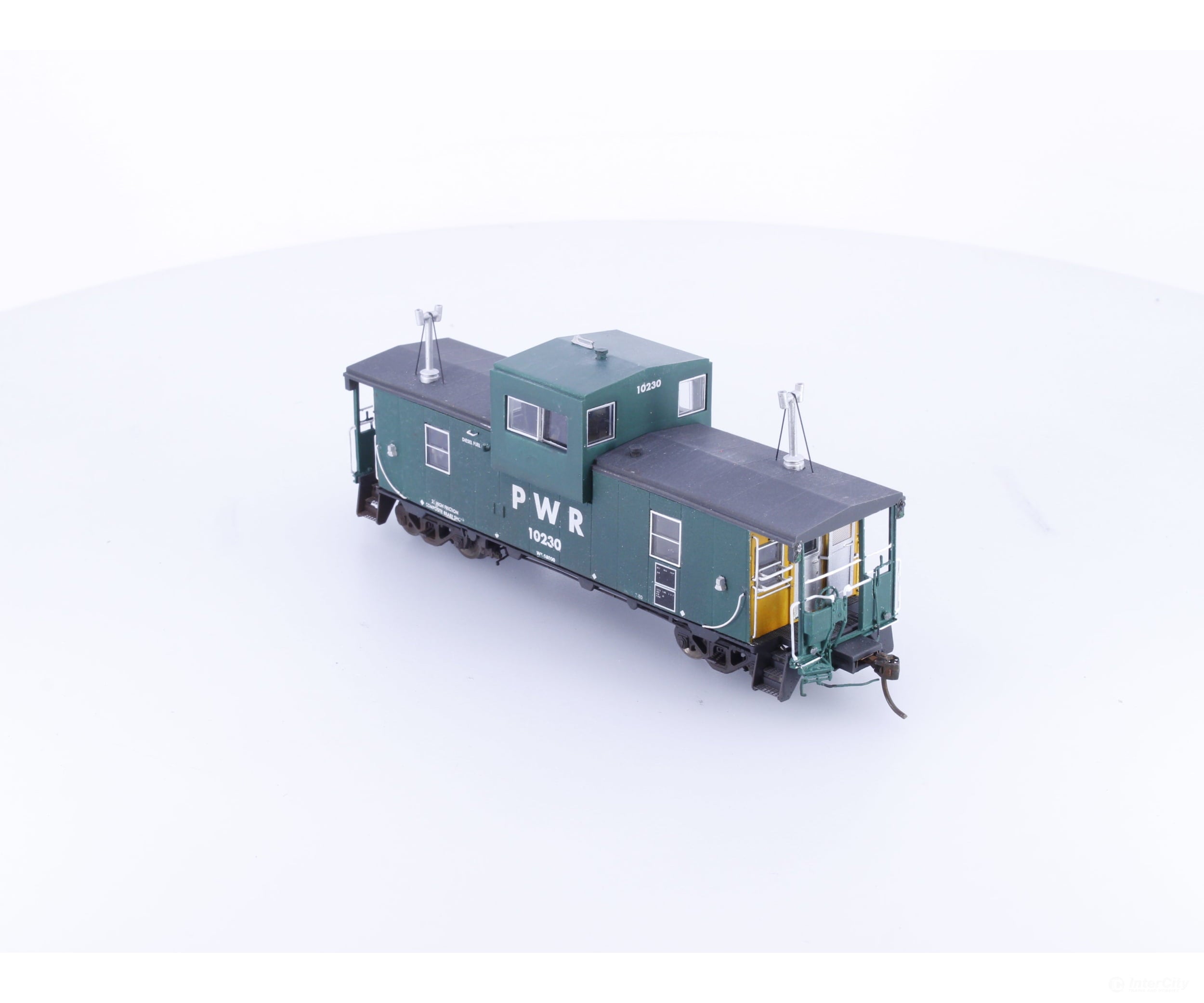 Rapido 10230 HO Angus Wide Vision Caboose Pacific Western Railway (PWR) 10230 - Freight Cars