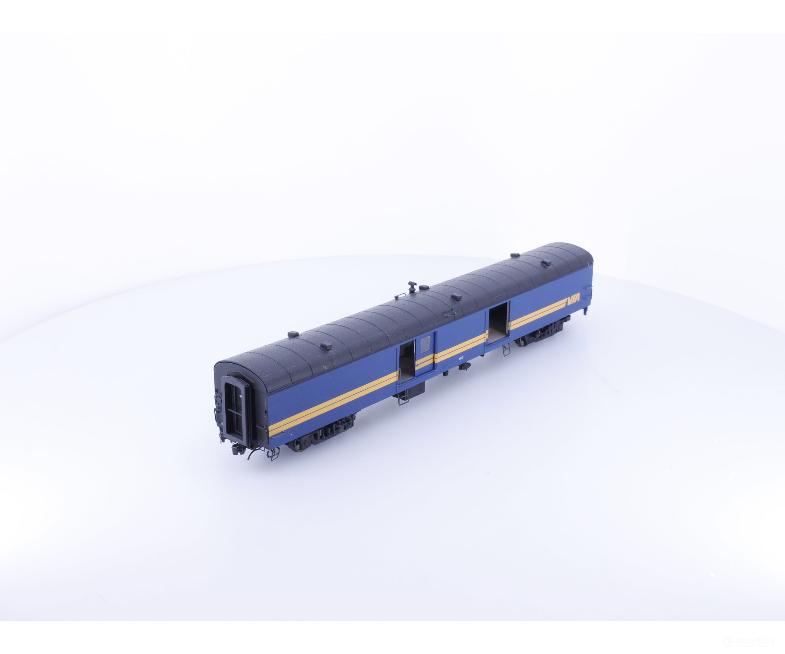 Rapido 106001 HO Baggage Express Coach Via Rail (VIA) 9613 - Freight Cars