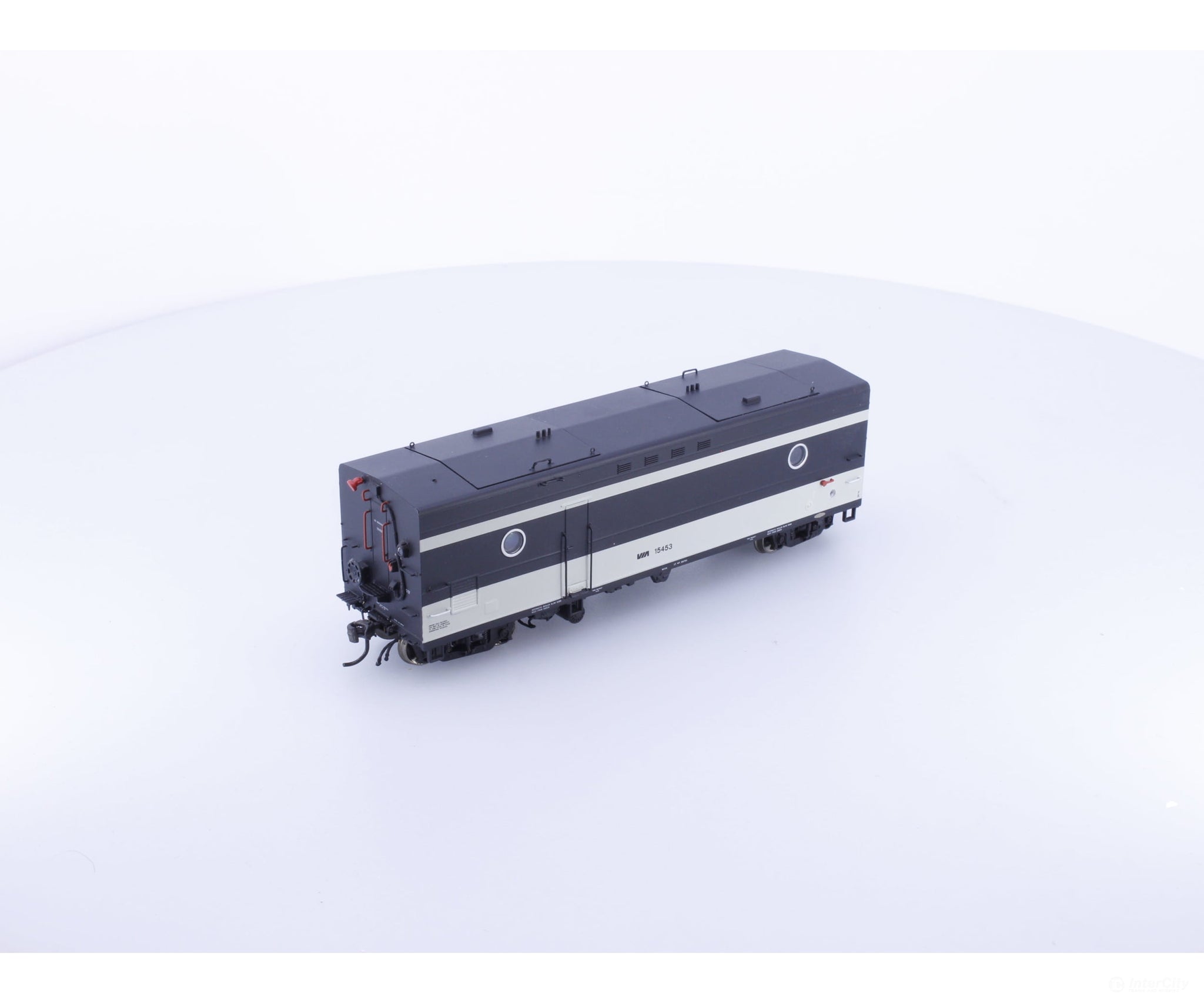 Rapido 107106 HO Steam Generator Car CN Scheme Via Rail (VIA) 15453 - Freight Cars