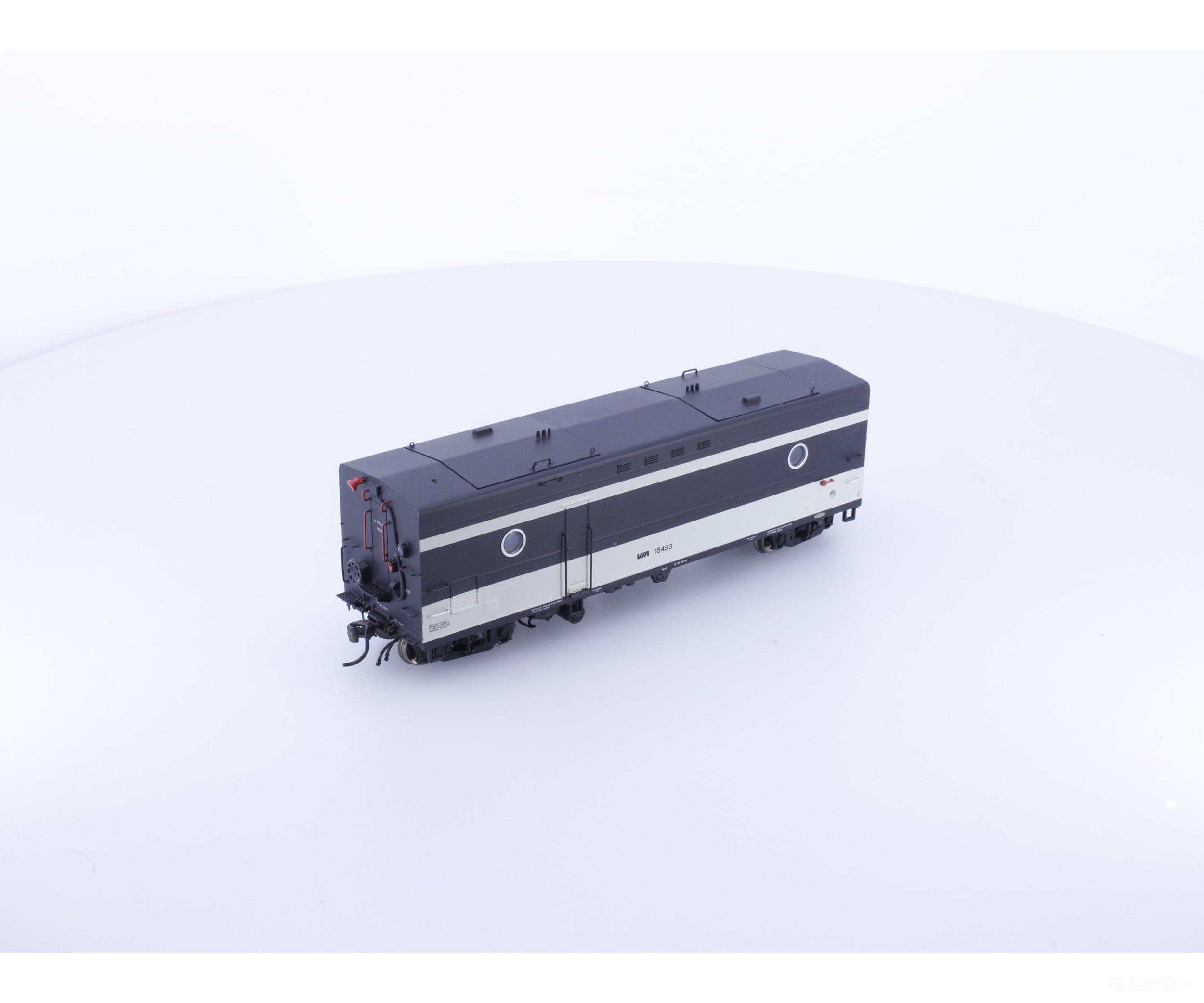 Rapido 107106 HO Steam Generator Car CN Scheme Via Rail (VIA) 15453 - Freight Cars