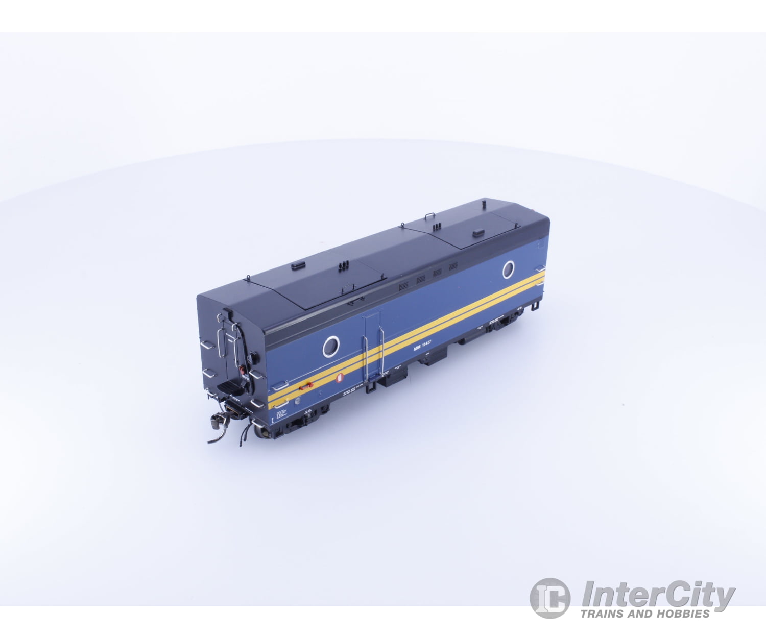 Rapido 107357 HO Steam Generator Unit with Sound Via Rail (VIA) 15457 Passenger Cars