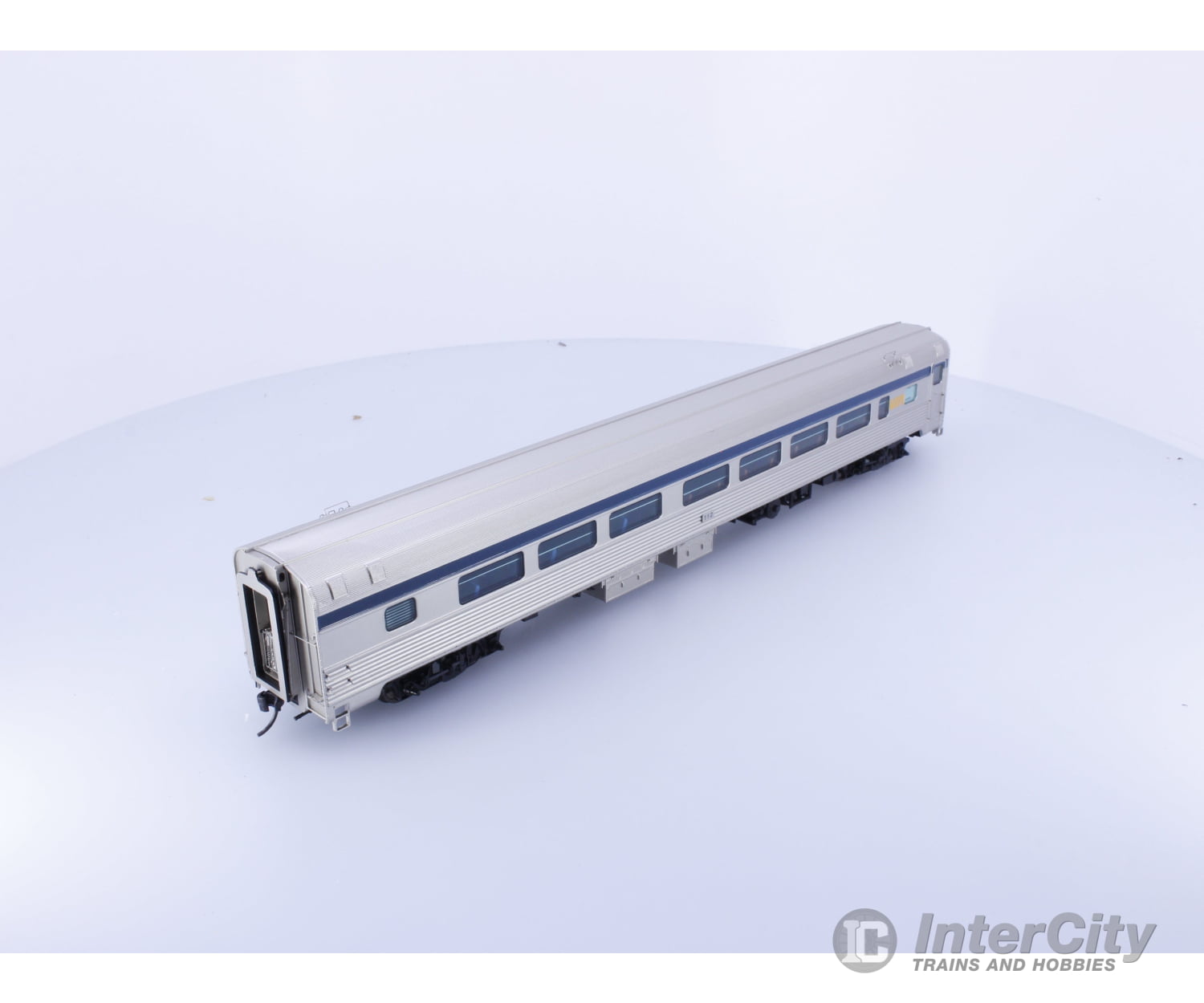 Rapido 115083 HO Budd Passenger Coach Via Rail (VIA) 112 Passenger Cars