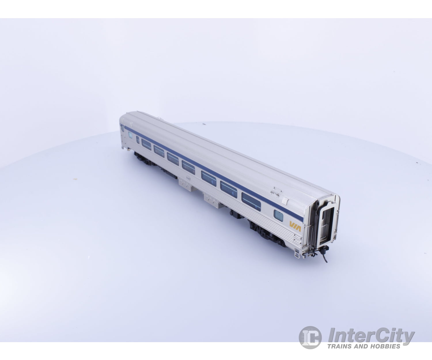 Rapido 115084 HO Budd Passenger Coach Via Rail (VIA) 118 Passenger Cars
