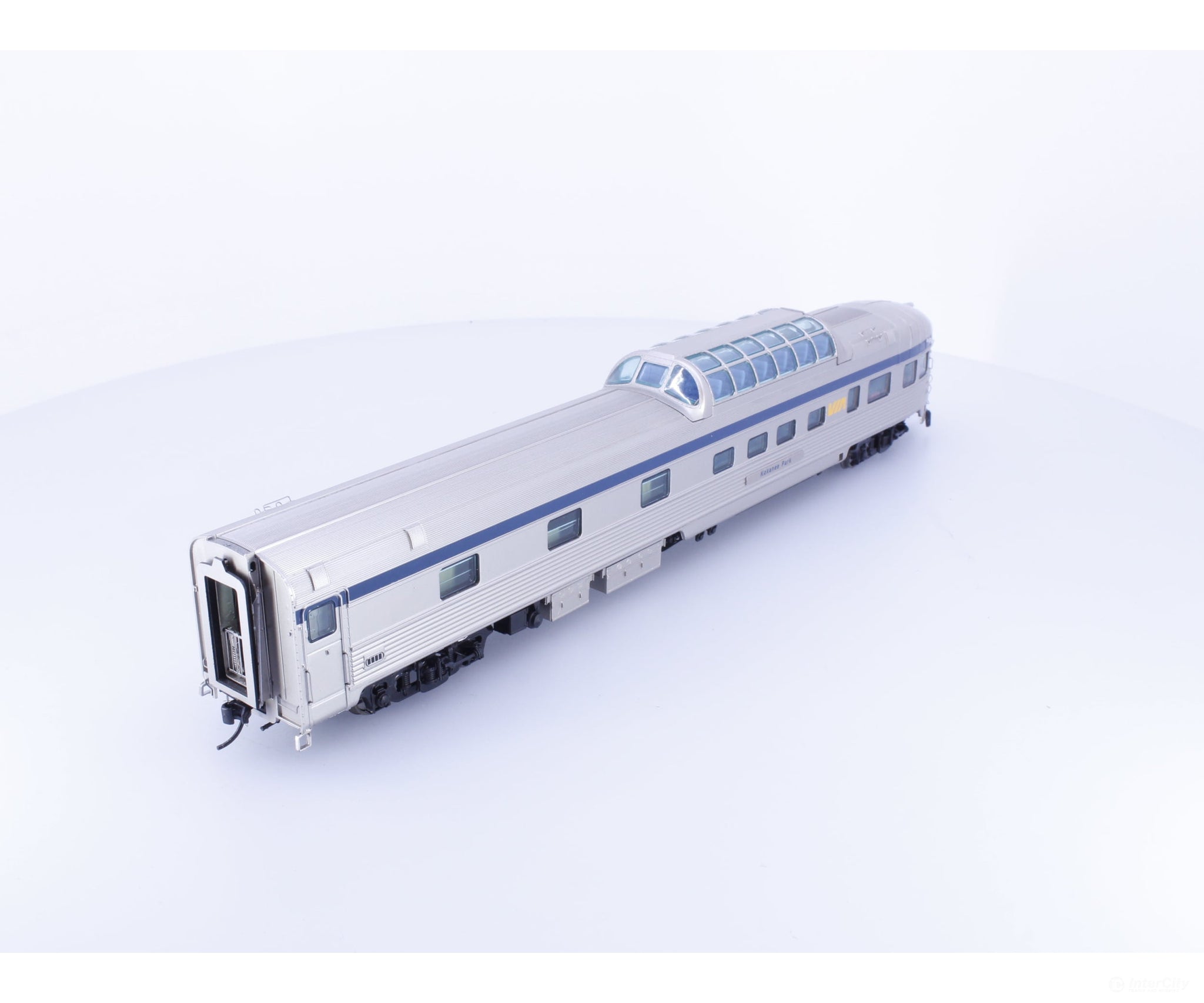 Rapido 120002 HO Park Car Via Rail (VIA) Kokanee Park - Passenger Cars