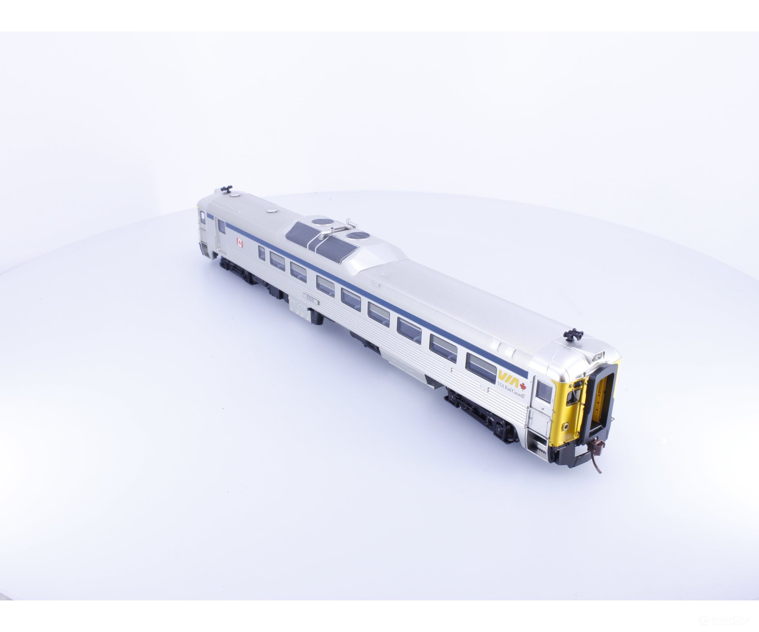 Rapido 16655 HO Budd RDC-2 Railcar Late Scheme Via Rail (VIA) 6205 DCC & Sound - Locomotives