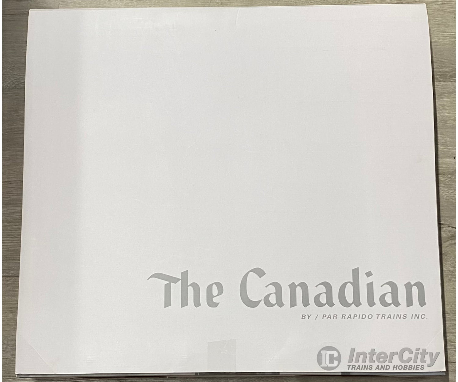 Rapido 210002 HO The Canadian 10 piece Set (Fully Lighted) Script Scheme Brand New Canadian National (CN) DCC & Sound