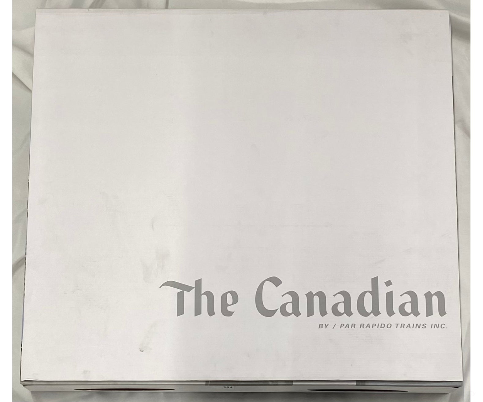 Rapido 210004 HO The Canadian 13 piece Set (Fully Lighted) Canadian Pacific Action Red (CP) 1411,1412,4476 DCC & Sound