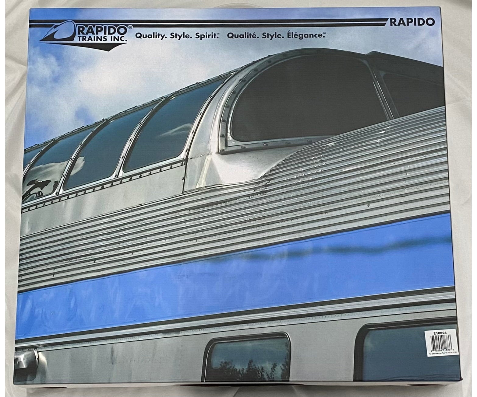 Rapido 210004 HO The Canadian 13 piece Set (Fully Lighted) Canadian Pacific Action Red (CP) 1411,1412,4476 DCC & Sound