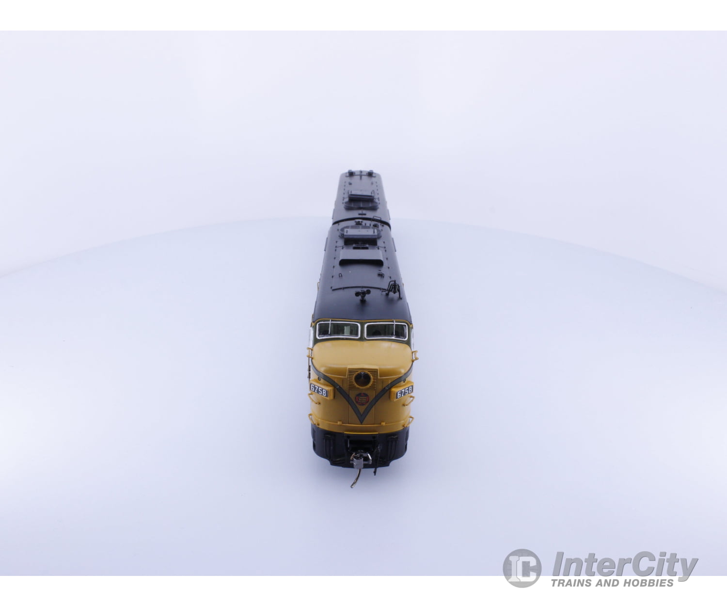Rapido 21605 HO MLW FPA-2u and FPB-2u 1954 Scheme Canadian National (CN) 6758/6858 DCC & Sound Locomotives