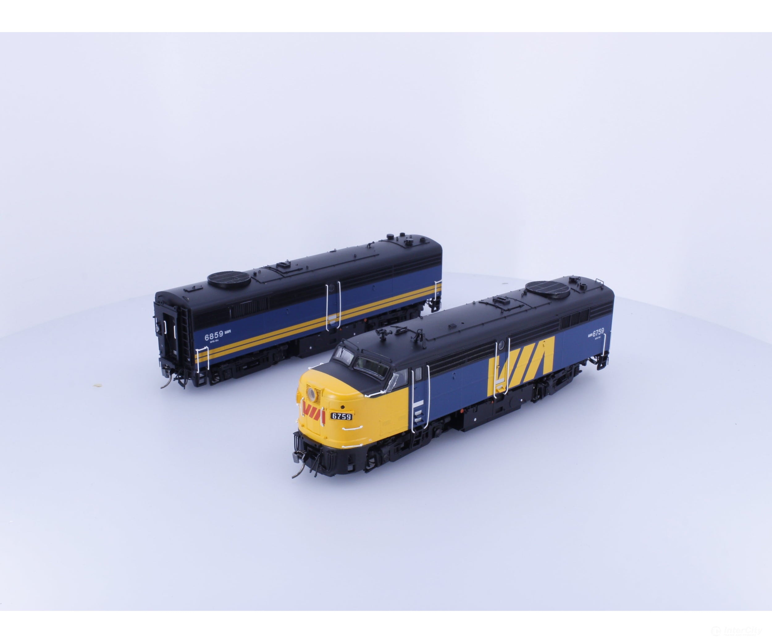 Rapido 21610 HO MLW FPA-2u and FPB-2u Via Rail (VIA) 6759/6859 DCC & Sound Locomotives
