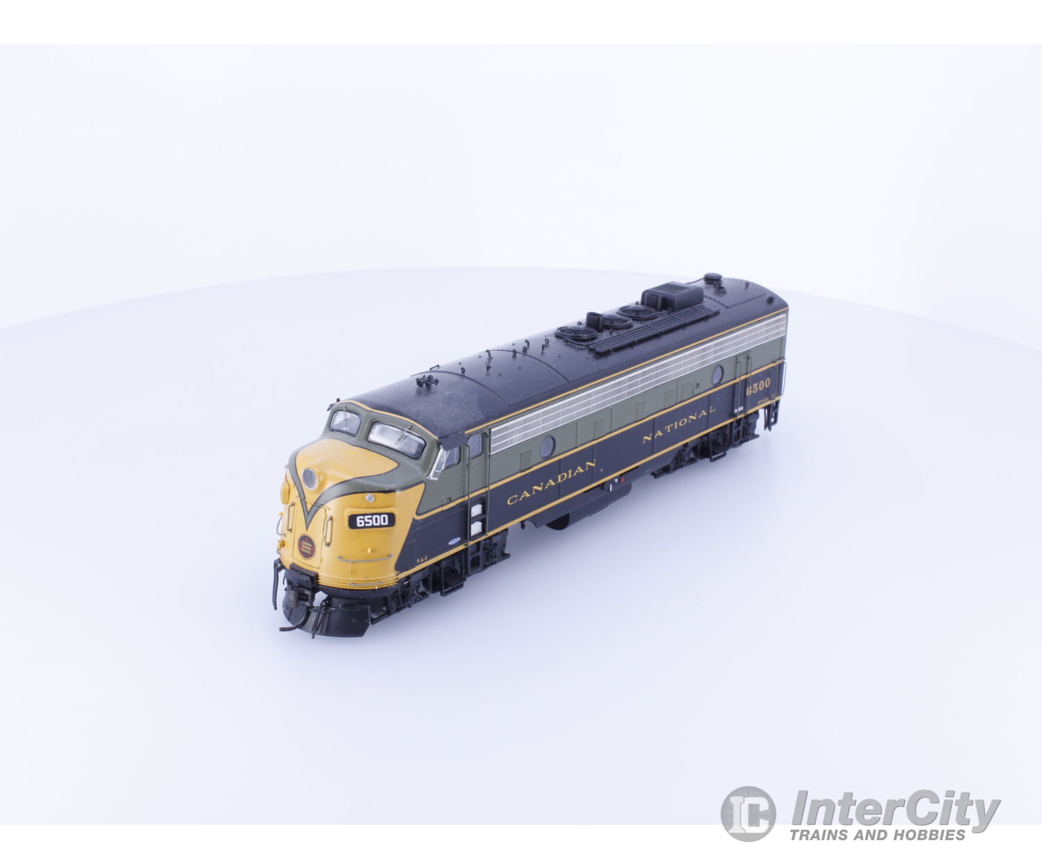 Rapido 220501 HO FP9A Diesel Locomotive 1954 Scheme Canadian National (CN) 6500 DCC & Sound Locomotives