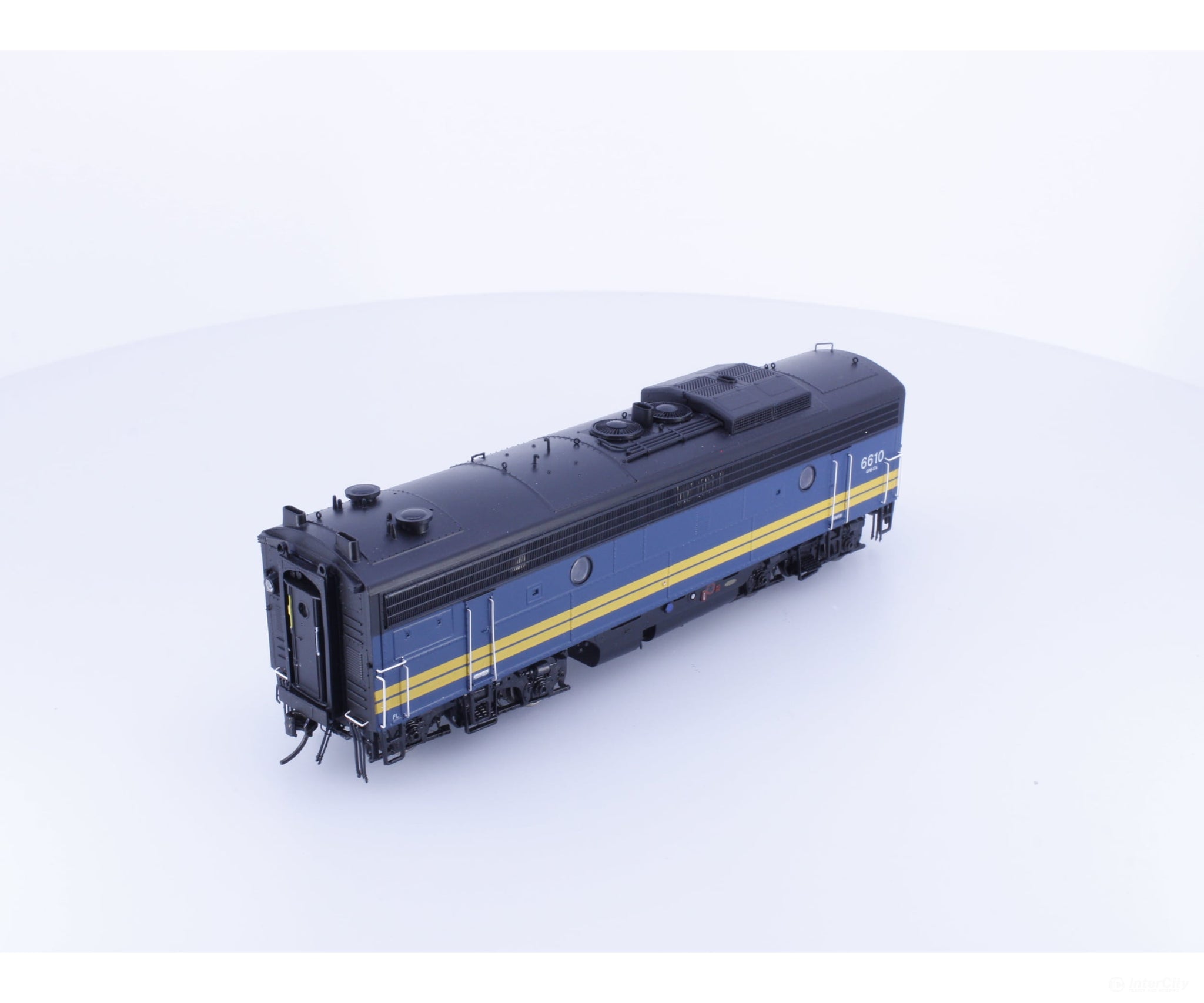 Rapido 221620 HO CN F9B Diesel B Unit Locomotive Via Rail (VIA) 6610 DCC & Sound Locomotives