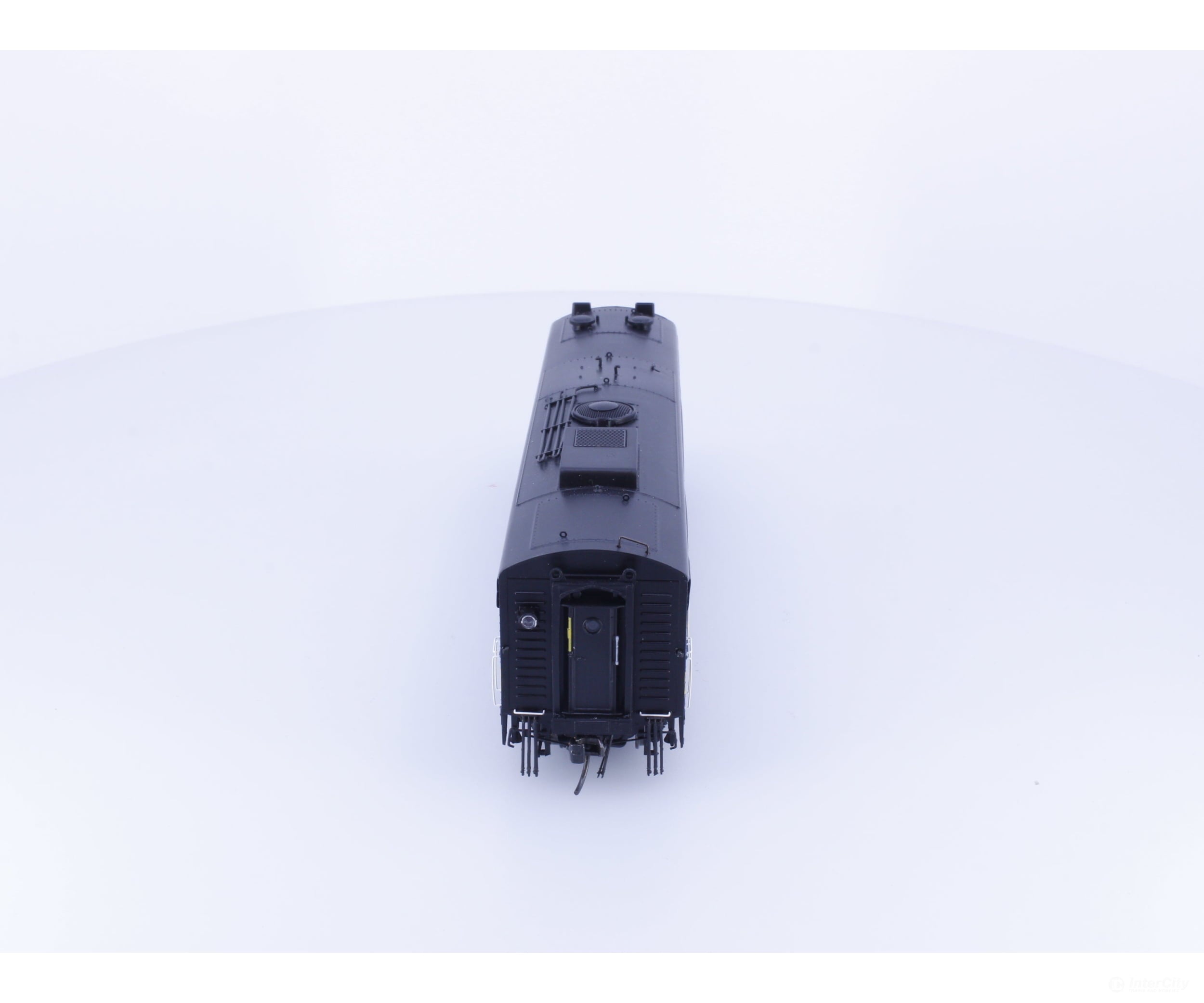 Rapido 221624 HO CN F9B Diesel B Unit Locomotive Via Rail (VIA) 6635 DCC & Sound Locomotives