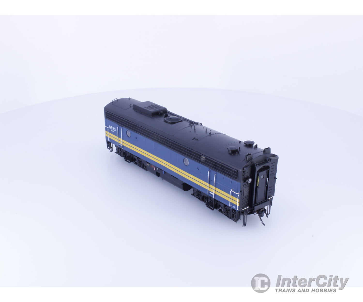 Rapido 221624 HO CN F9B Diesel B Unit Locomotive Via Rail (VIA) 6635 DCC & Sound Locomotives