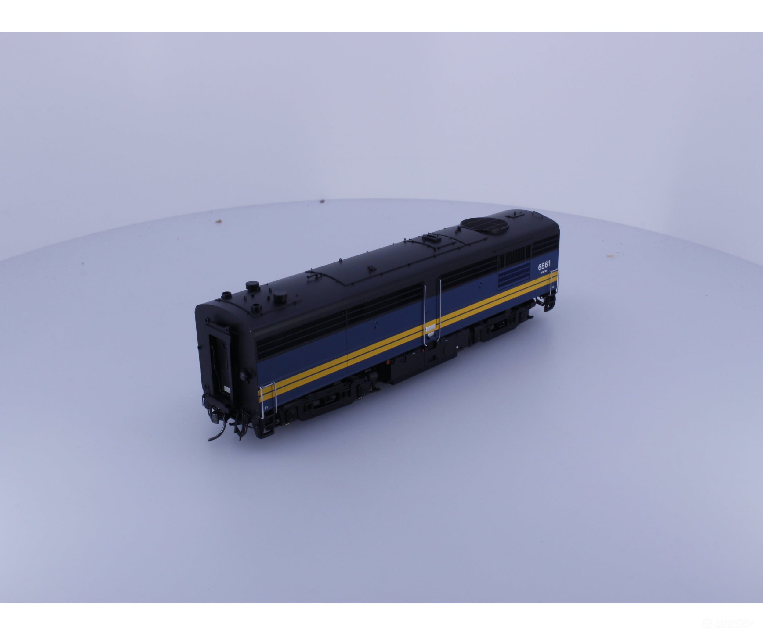 Rapido 30511 HO FPB-4 Diesel B Unit #1 Via Rail (VIA) 6861 DCC & Sound Locomotives