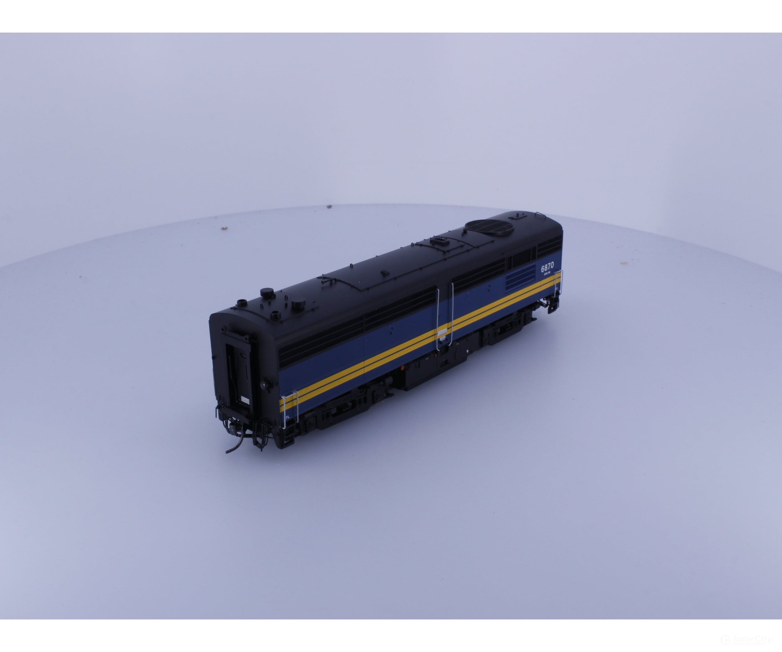 Rapido 30513 HO FPB-4 Diesel B Unit Via Rail (VIA) 6870 DCC & Sound Locomotives