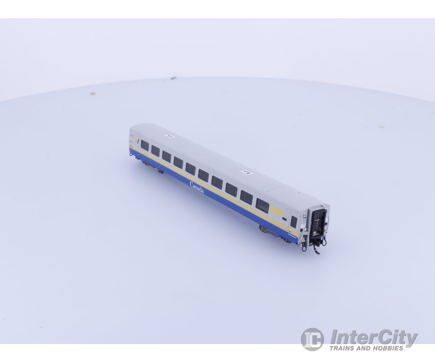 Rapido 508004 N LRC Club Car Canada Scheme Via Rail (VIA) Passenger Cars