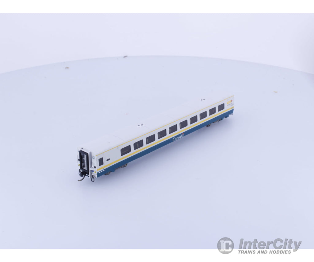 Rapido 508005 N LRC Coach Green Scheme Via Rail (VIA) Passenger Cars