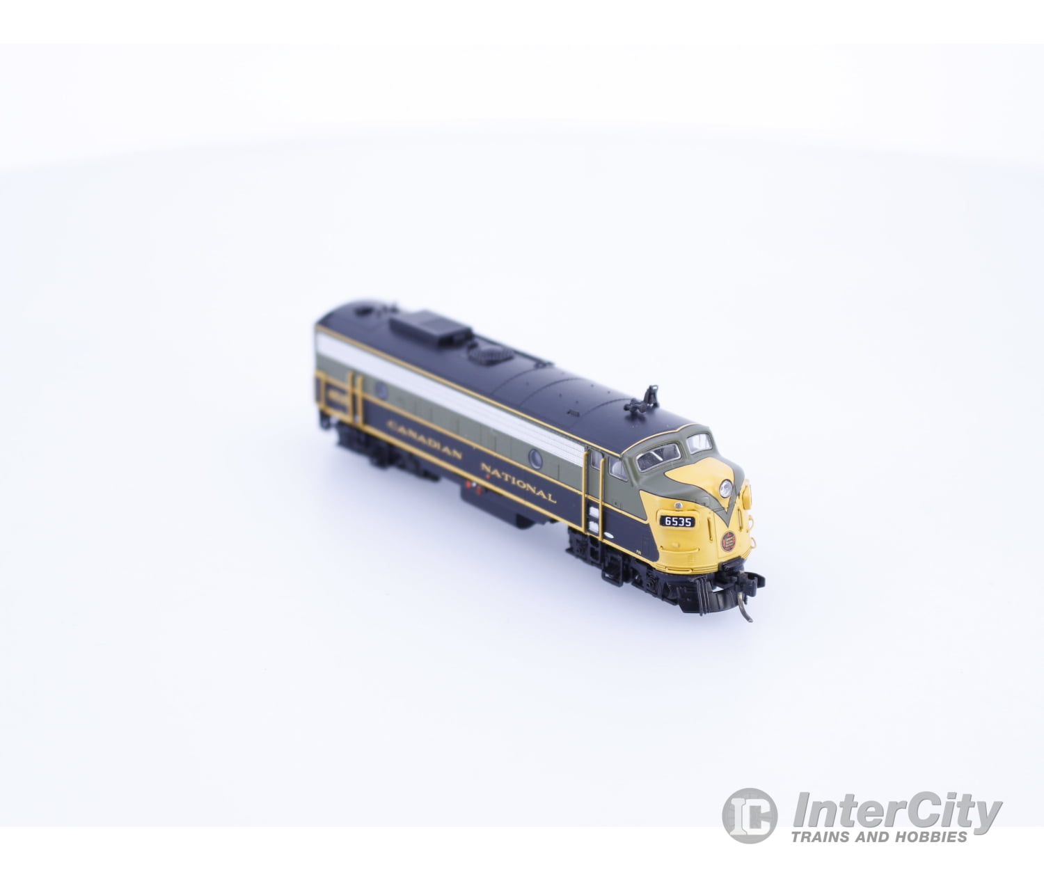 Rapido 530503 N FP9A Diesel Locomotive 1954 Scheme Canadian National (CN) 6535 DCC & Sound (#1) Locomotives