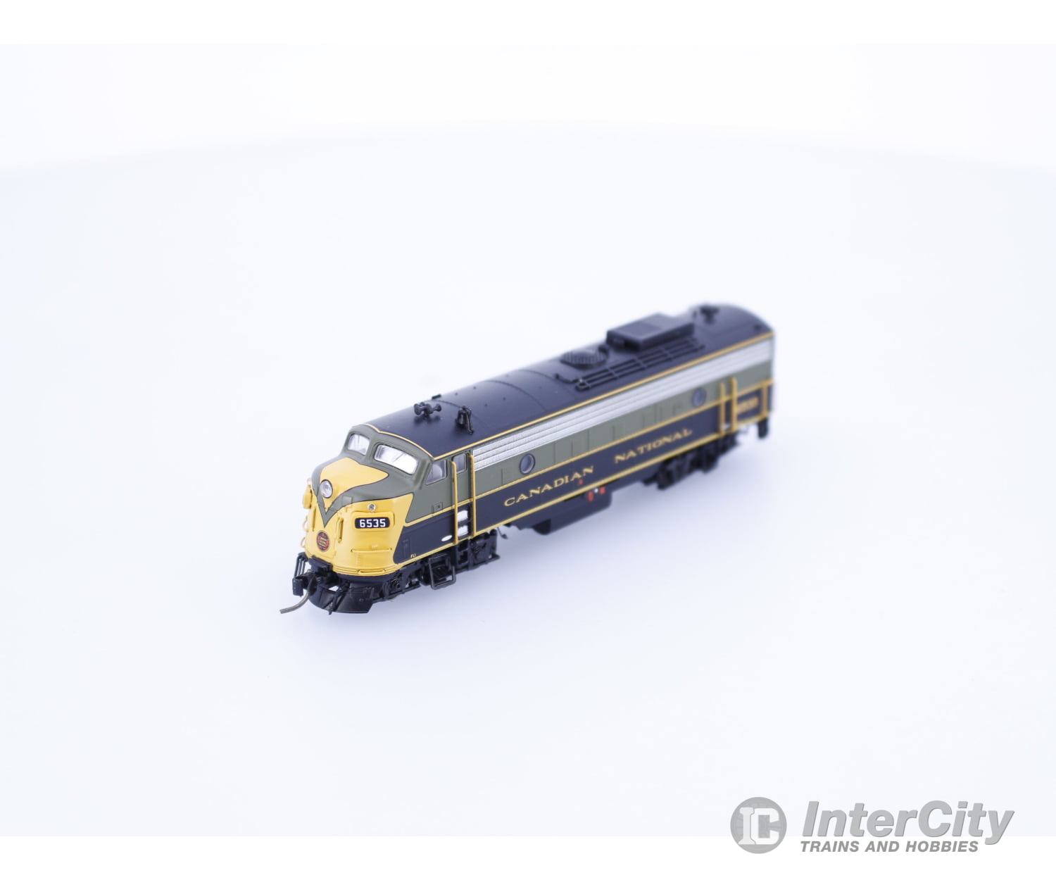 Rapido 530503 N FP9A Diesel Locomotive 1954 Scheme Canadian National (CN) 6535 DCC & Sound (#1) Locomotives