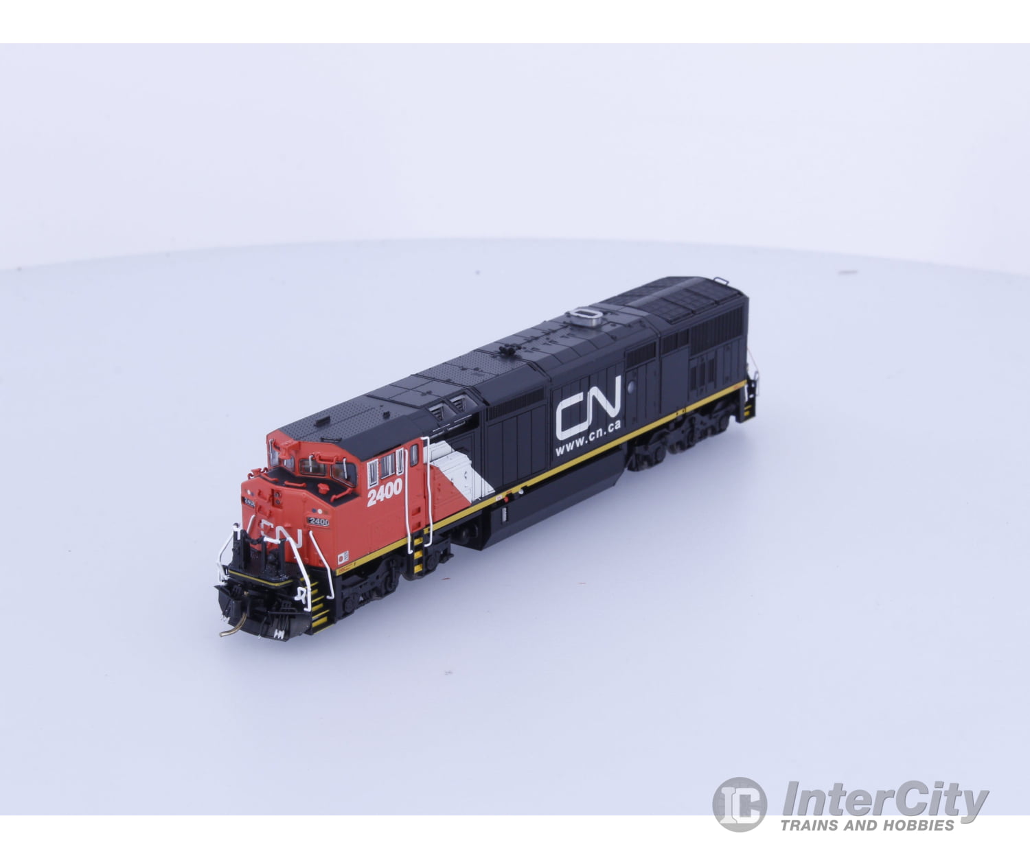 Rapido 540537 N Dash 8-40CM Diesel Locomotive Website Scheme Canadian National (CN) 2400 DCC & Sound Locomotives