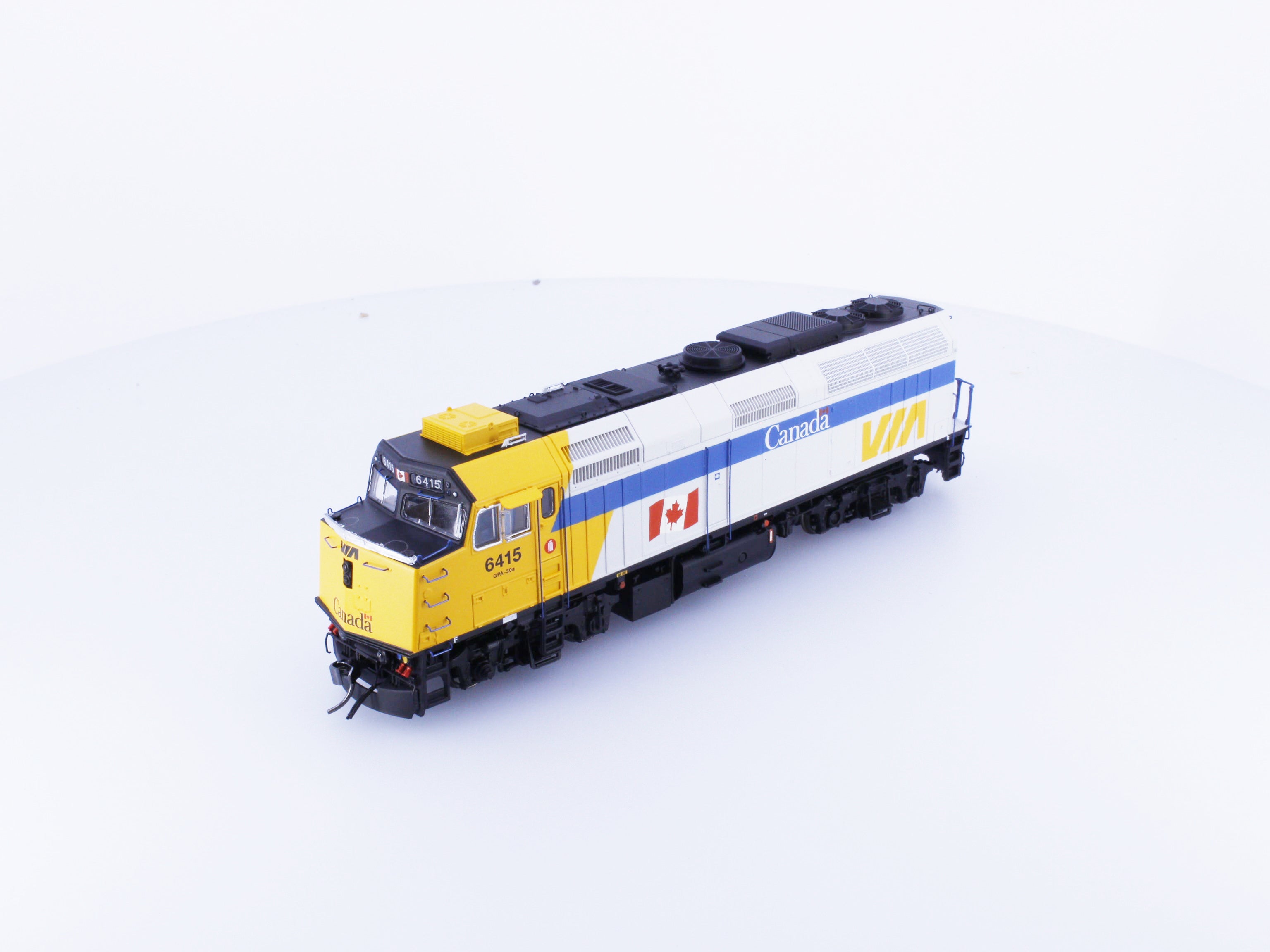 Rapido 80515 HO F40PH-2D Diesel Locomotive Canada Scheme Via Rail (VIA) 6415 DCC & Sound