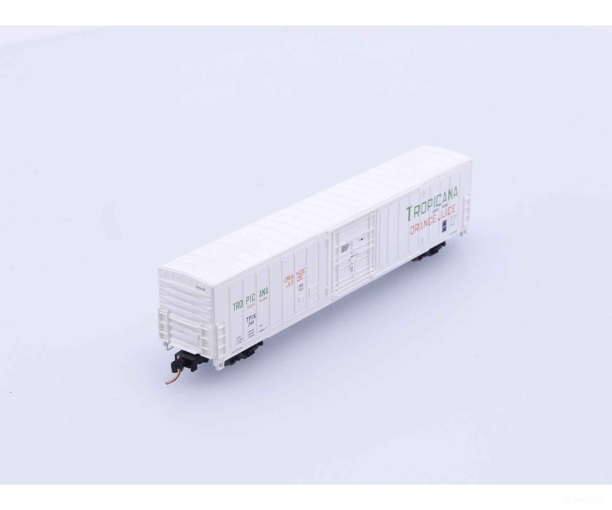 Red Caboose RN-17225-24 N 62’ Insulated Box Car Tropicana (TPIX) 249 - Freight Cars