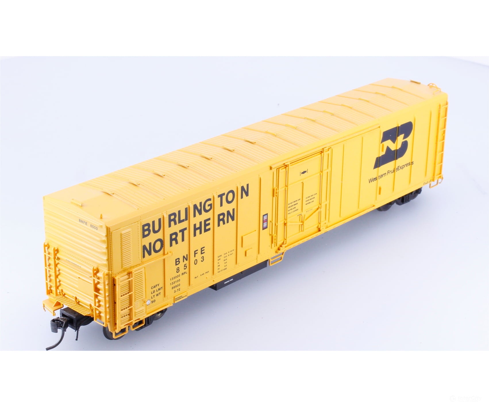 Red Caboose RR-34802-1 HO 50’ Plug Door Box Car Burlington Northern Fruit Express (BNFE) 8503 - Freight Cars
