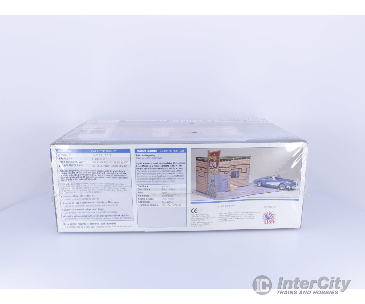 Revell 85-7802 G Highway Scenes 1960 Corvette w/Diorama Plastic Model Kit 1/25 Plastic Car Model Kits