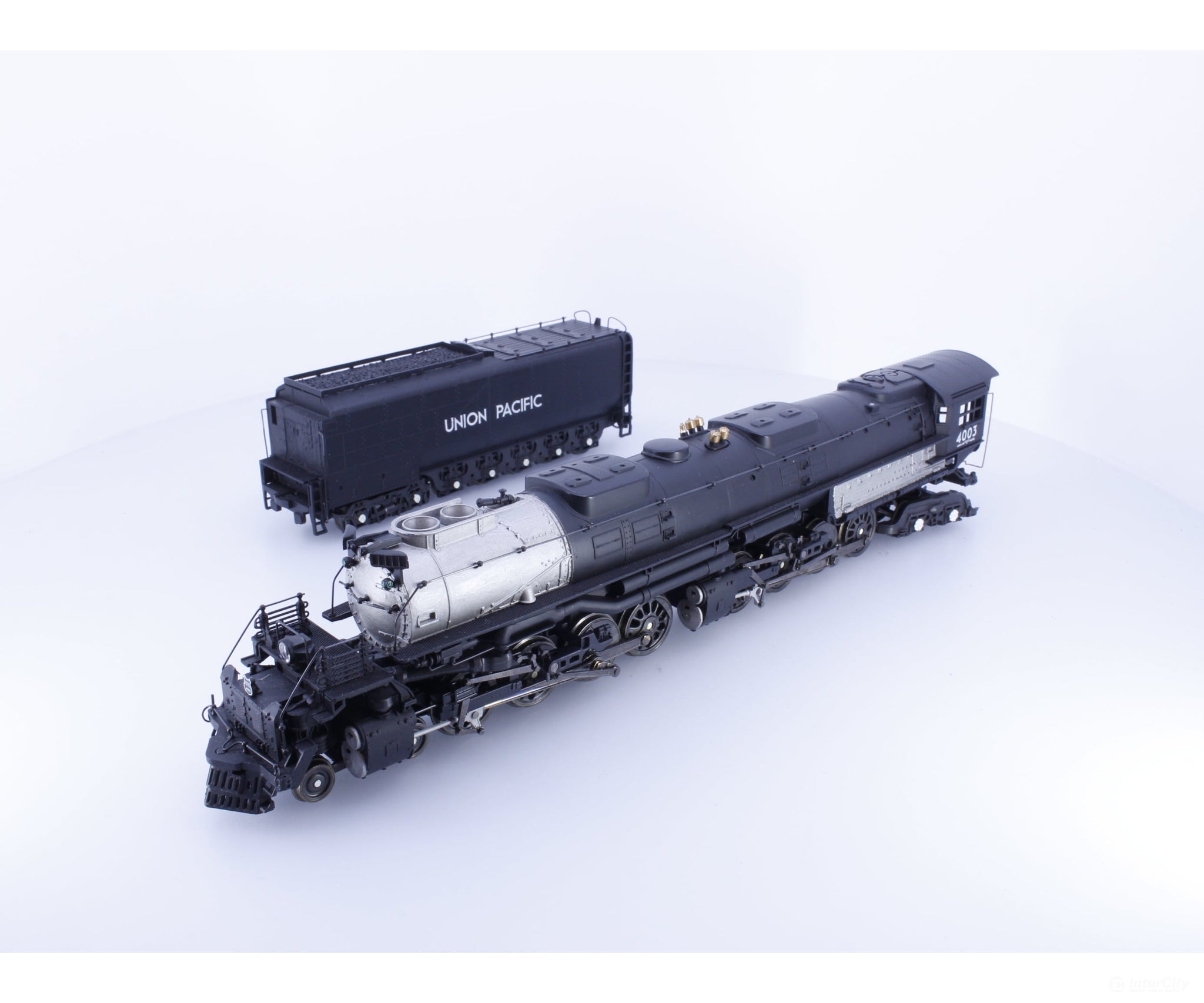 Rivarossi 5414 HO 4-8-8-4 Big Boy Steam Locomotive Union Pacific (UP) 4003 Analog DC - Locomotives