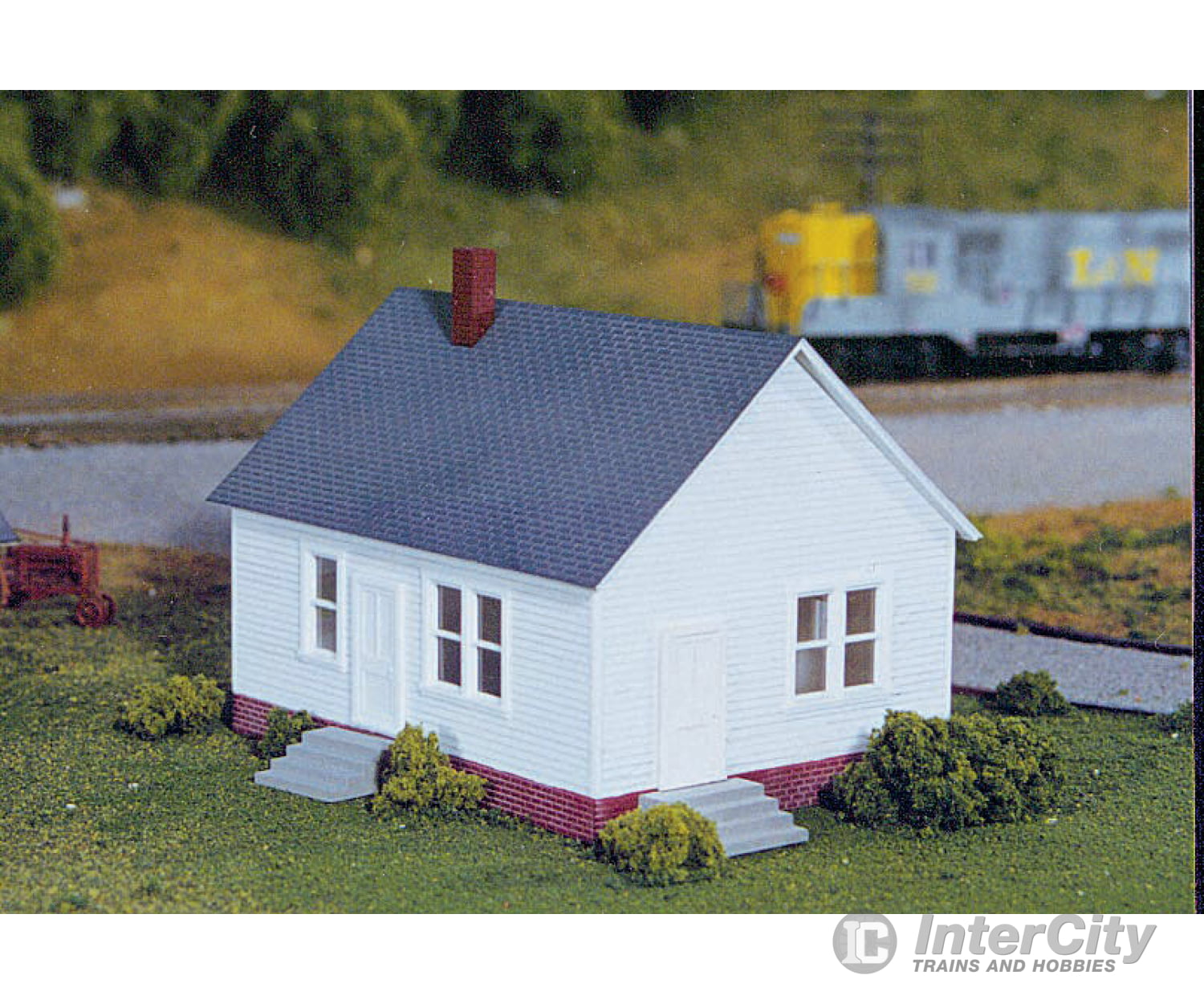 Rix Products 201 One-Story House -- Kit - 3 X 3-7/8 7.7 9.9Cm Structures