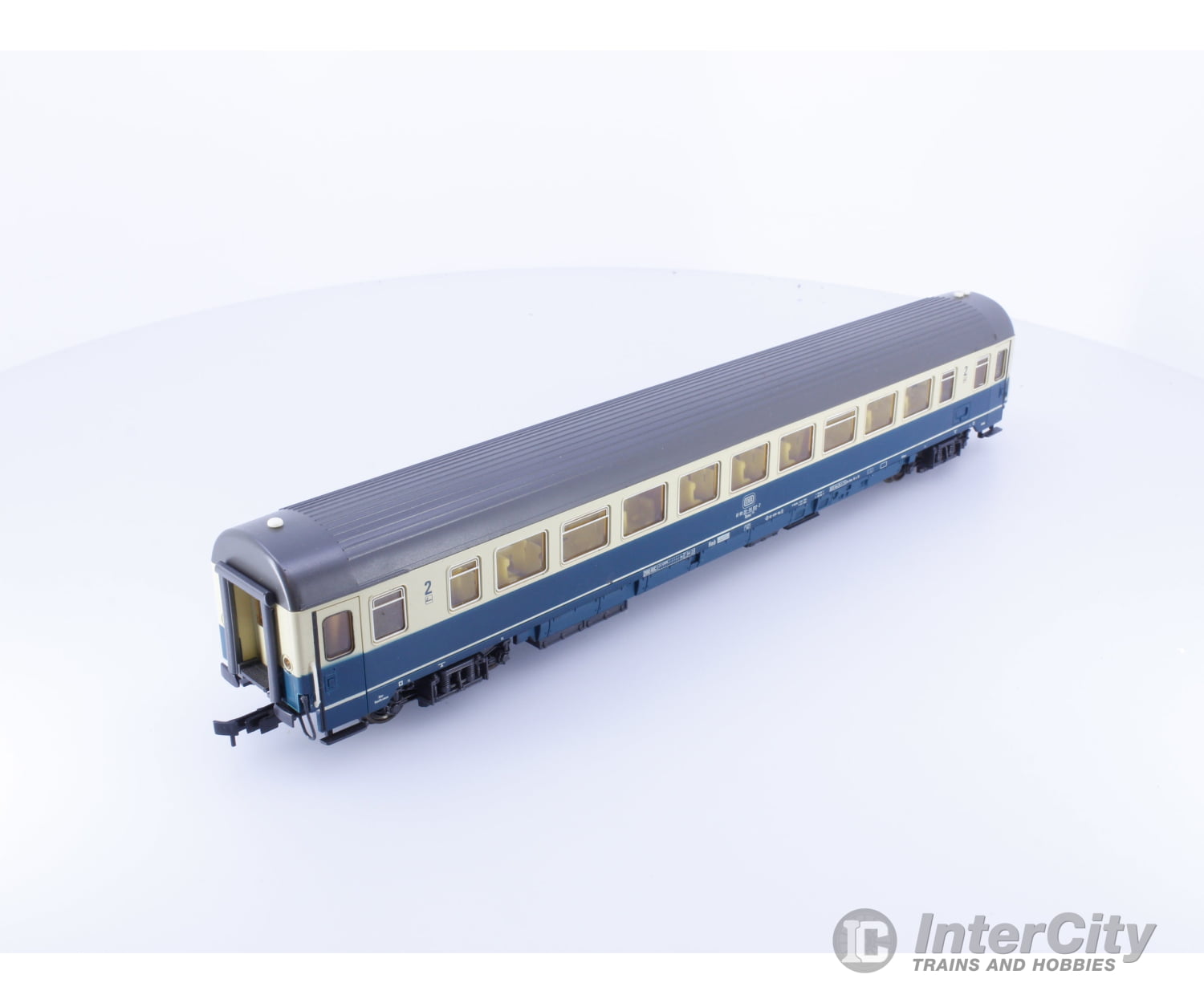 Roco 4235A HO DB 2nd Class Passenger Car with Interior Lighting and End Lights 618020 European Passenger Cars