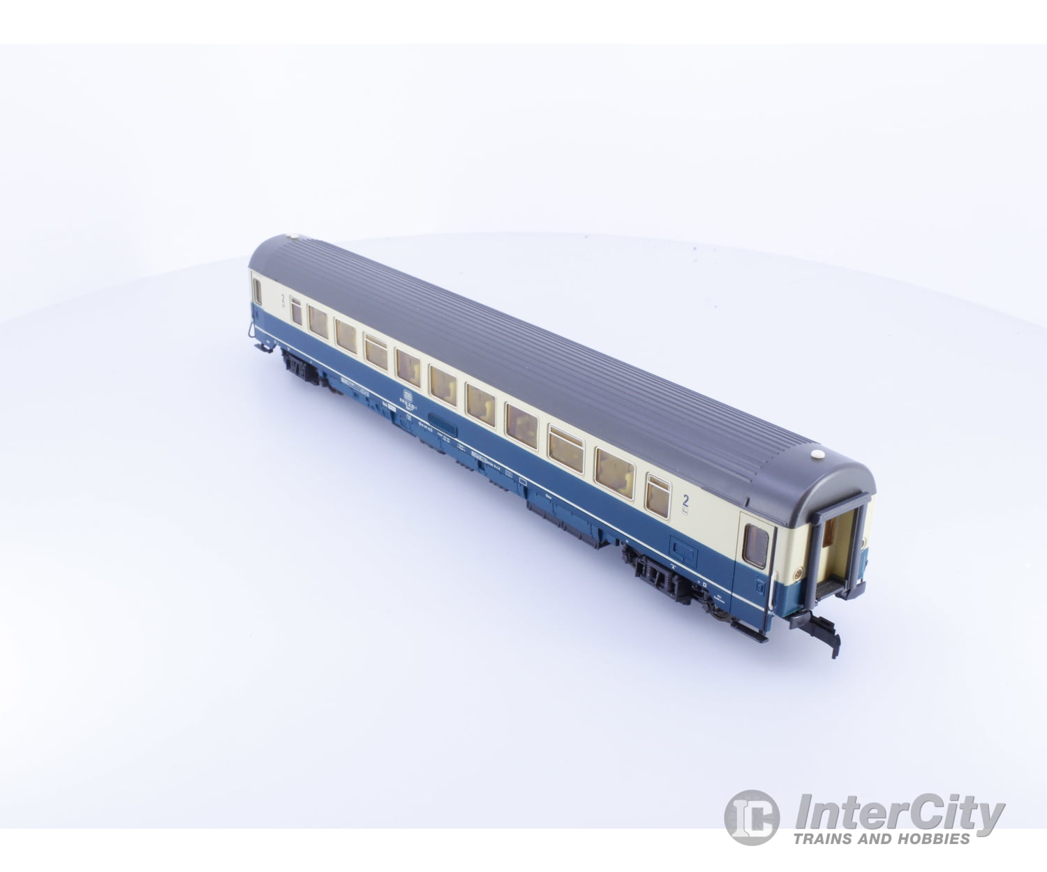 Roco 4235A HO DB 2nd Class Passenger Car with Interior Lighting and End Lights 618020 European Passenger Cars