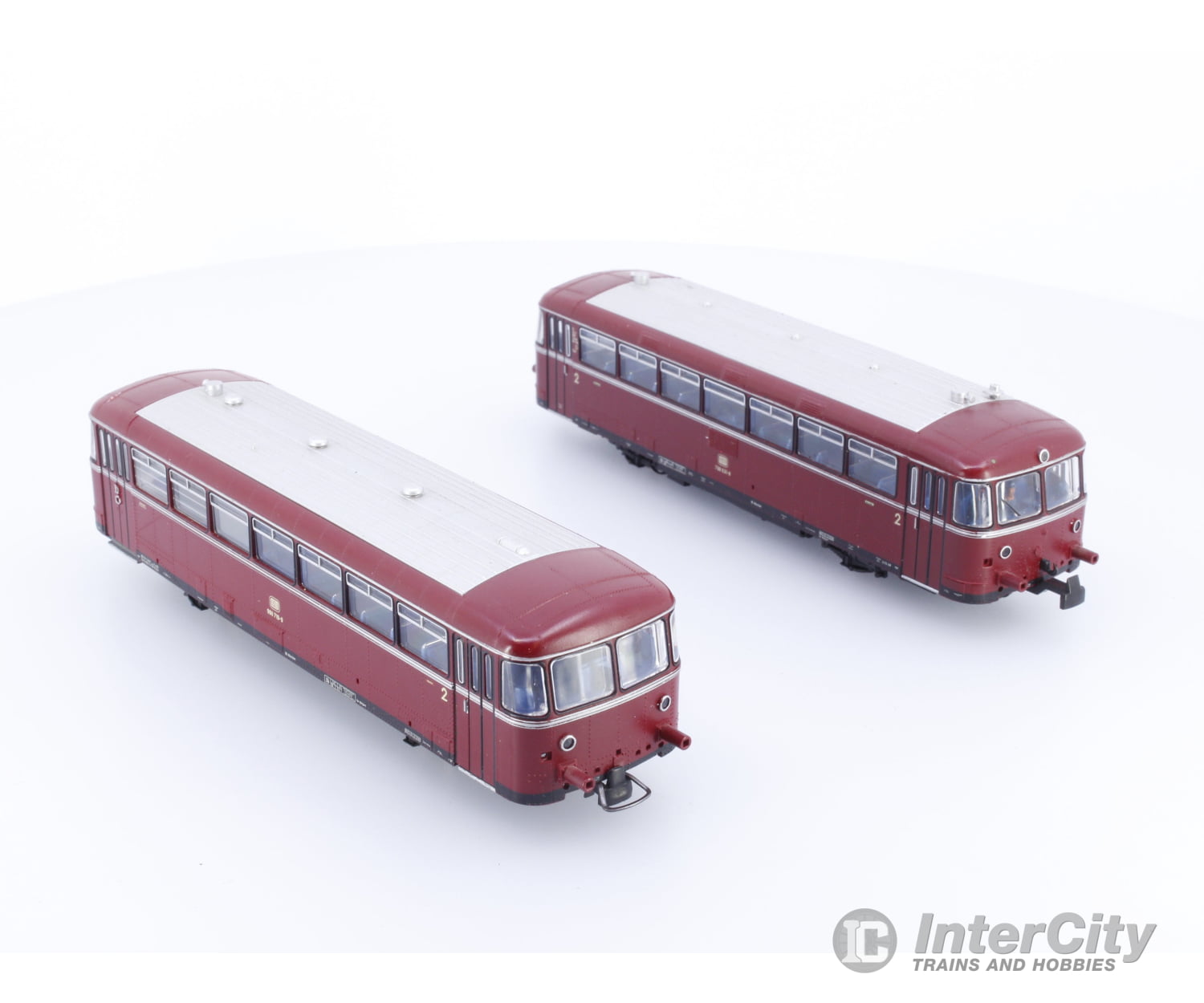 Roco 43045 HO DB Class VT98 and Trailer Rail Car w/Factory Lighting 798631-8 Analog DC European Locomotives